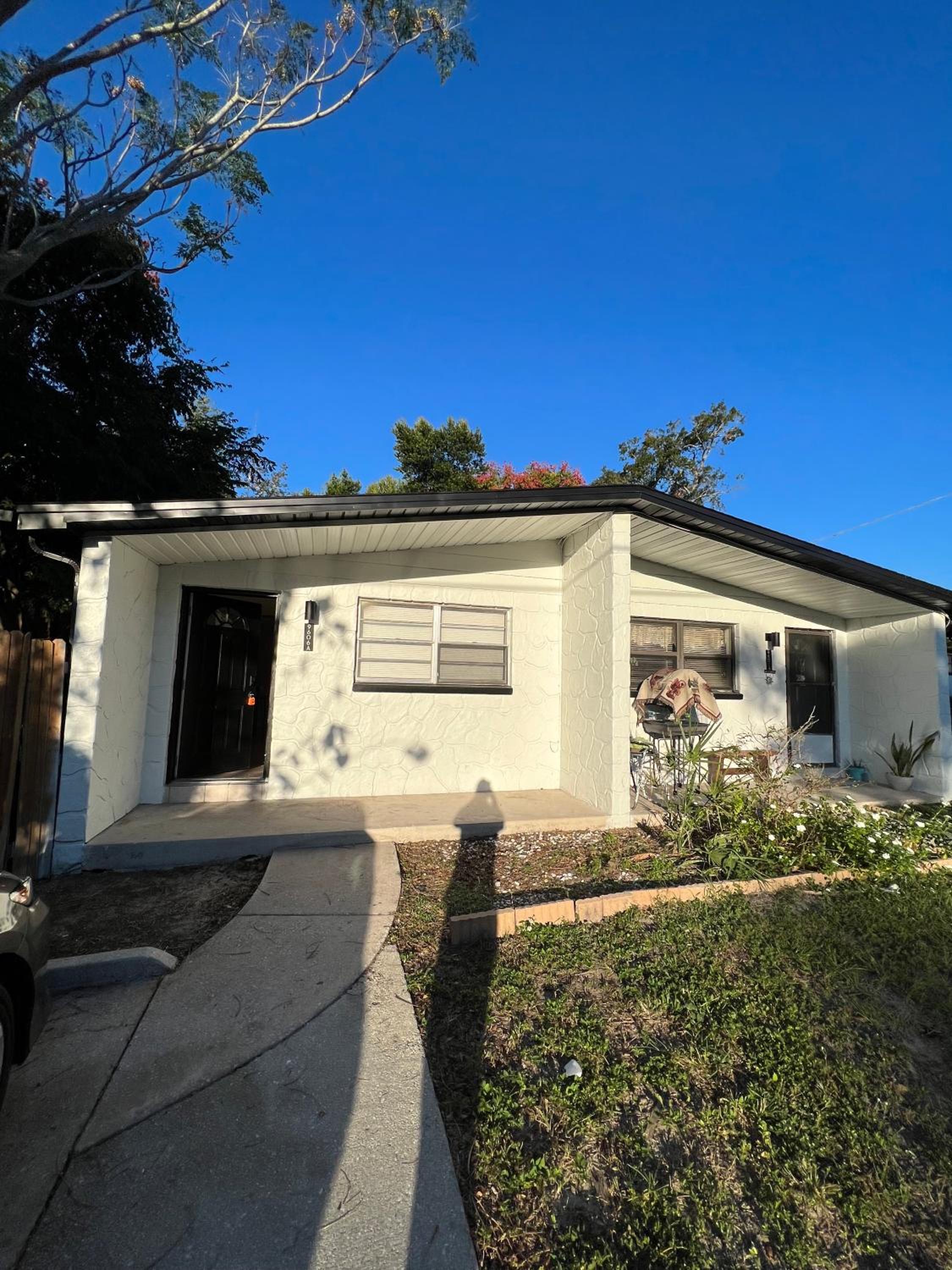 Bohemian 1 Bedroom- Minutes from Busch Gardens view 2