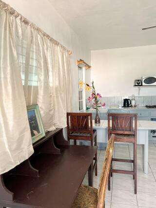Edwards Guesthouse
