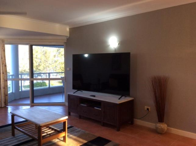 Ulysses 10 Ocean Dunk Island Views view 5