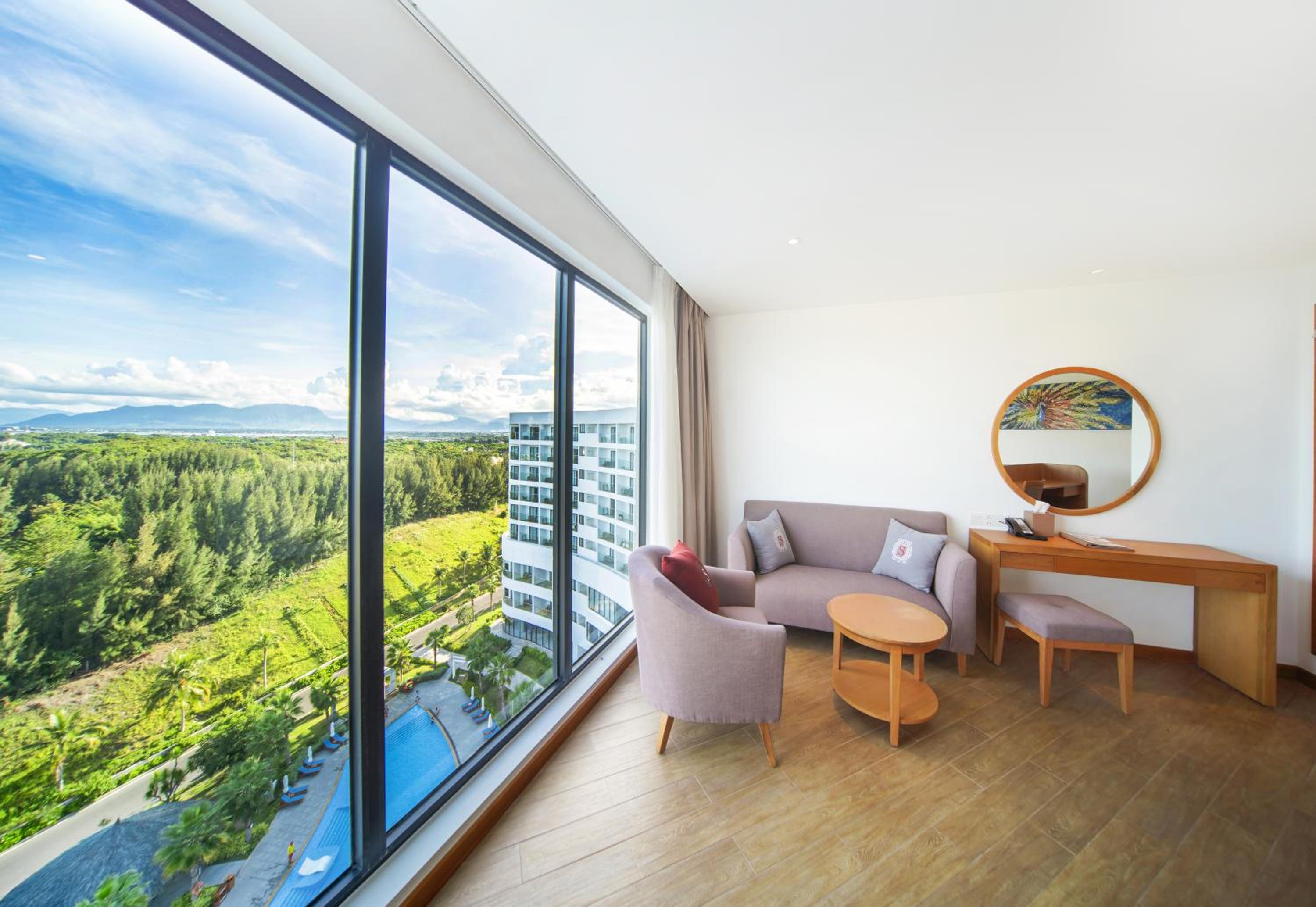 Selectum Noa Resort Cam Ranh 2