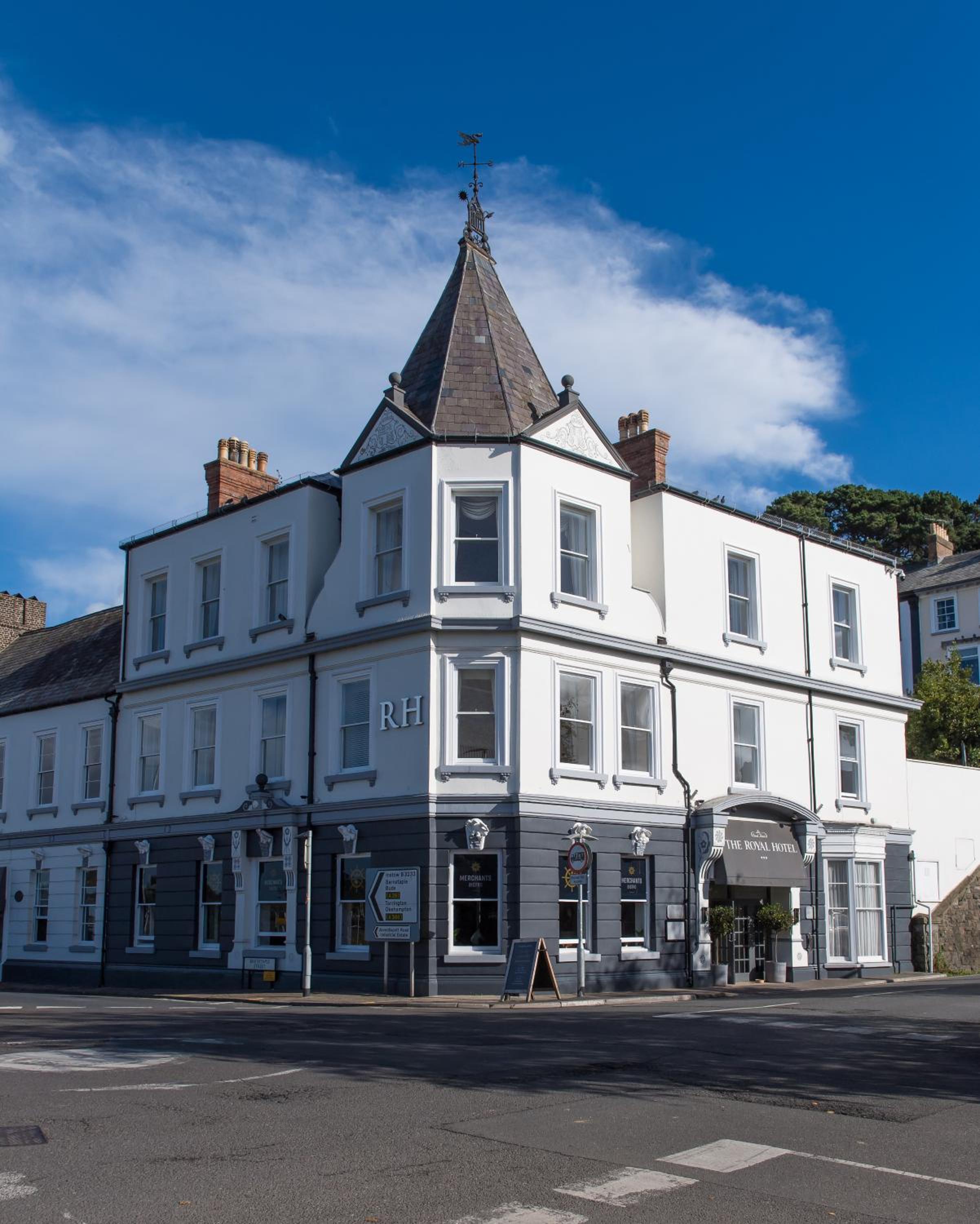 Bideford Vacations - The Royal Hotel - Property Image 1