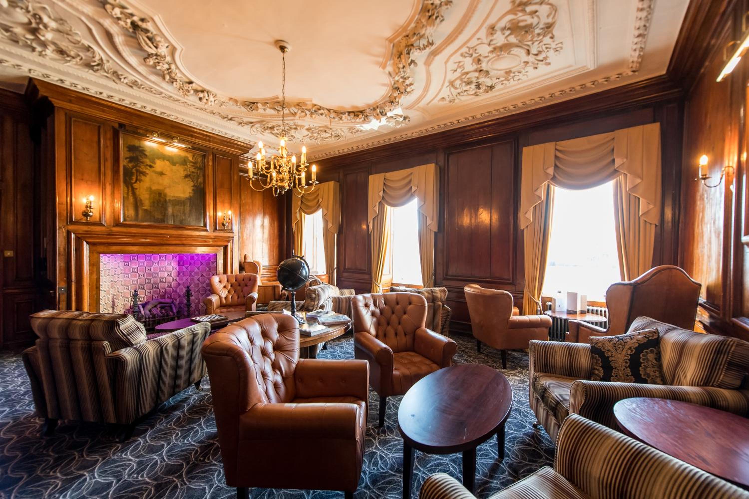 Bideford Vacations - The Royal Hotel - Property Image 9