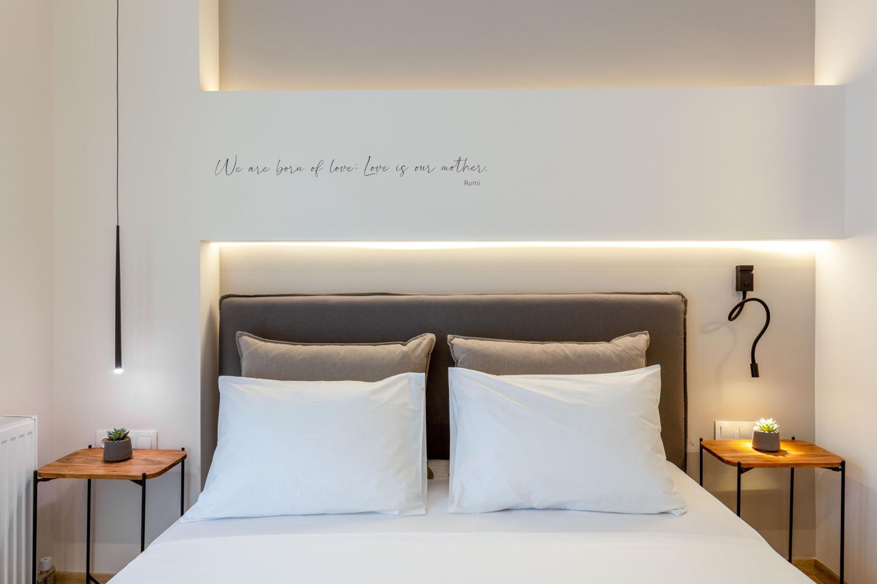 IO SUITES
