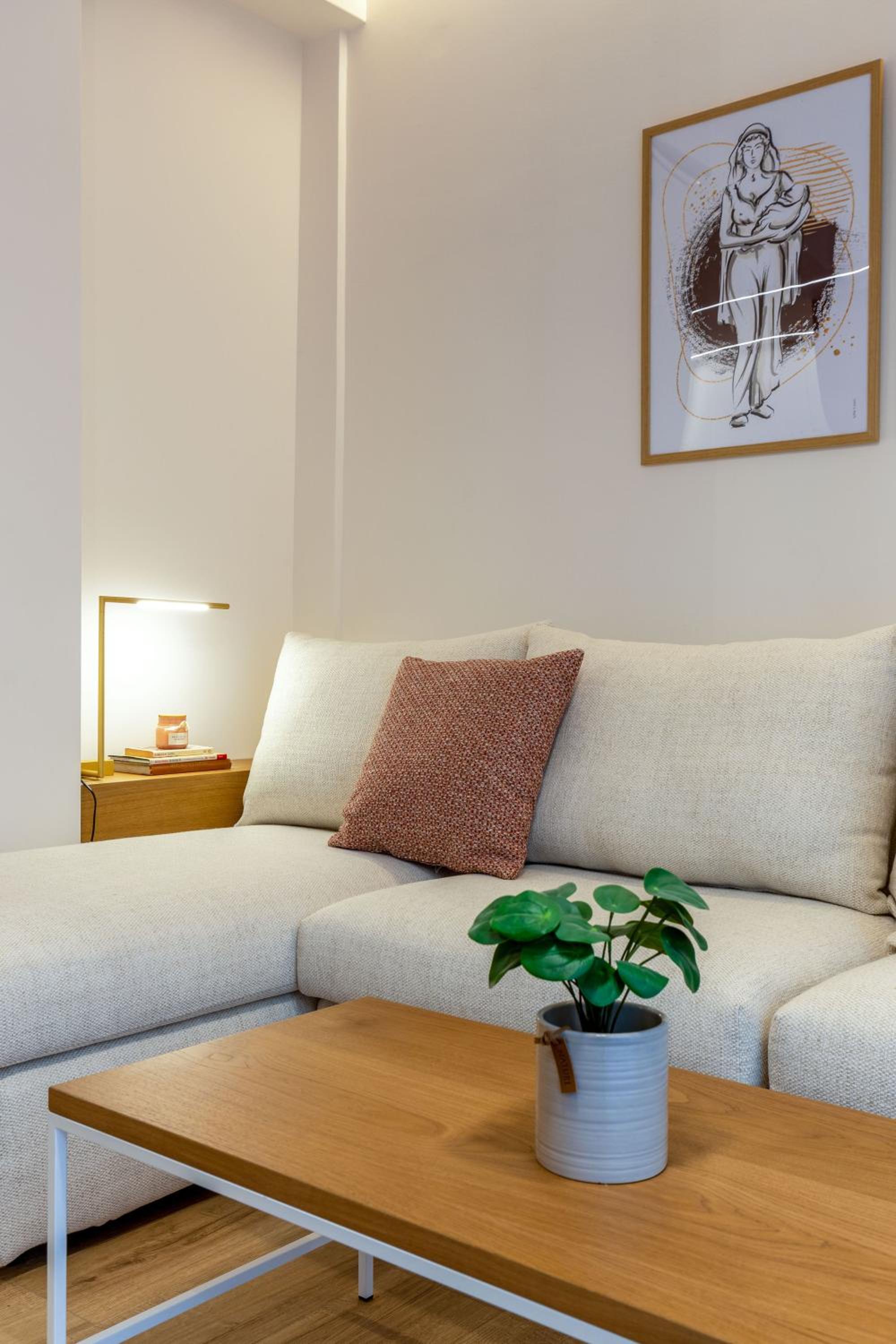 IO SUITES