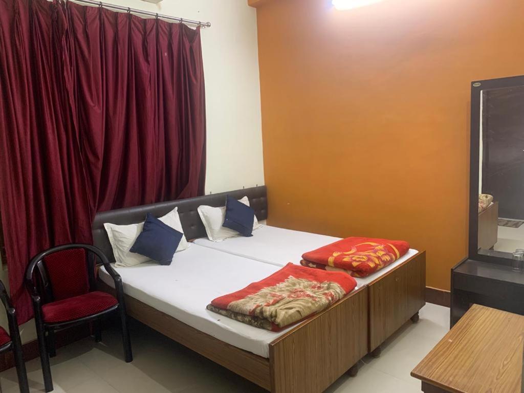 Narendra Guest House view 3
