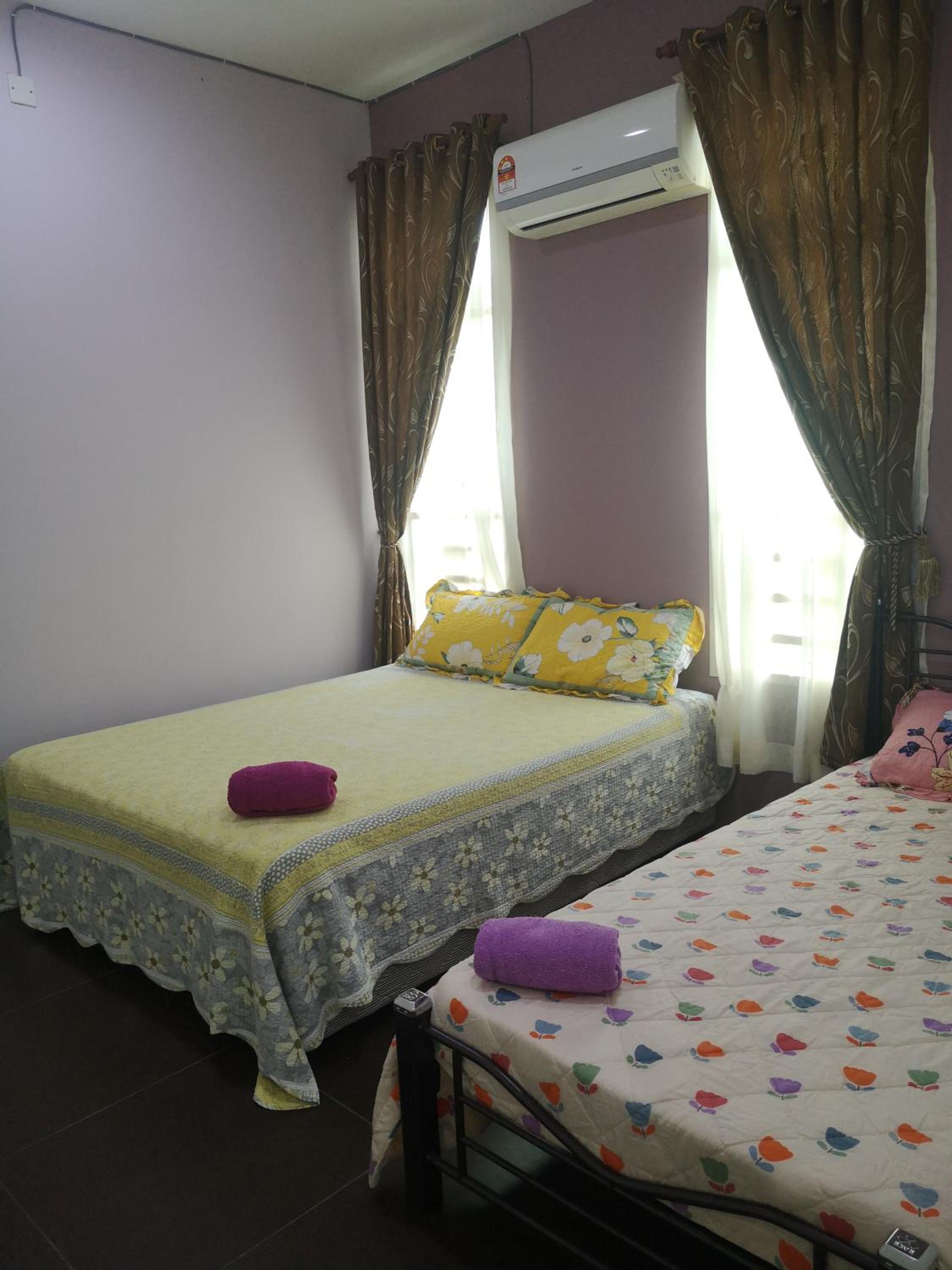 Kasih D'Sarina photo 4