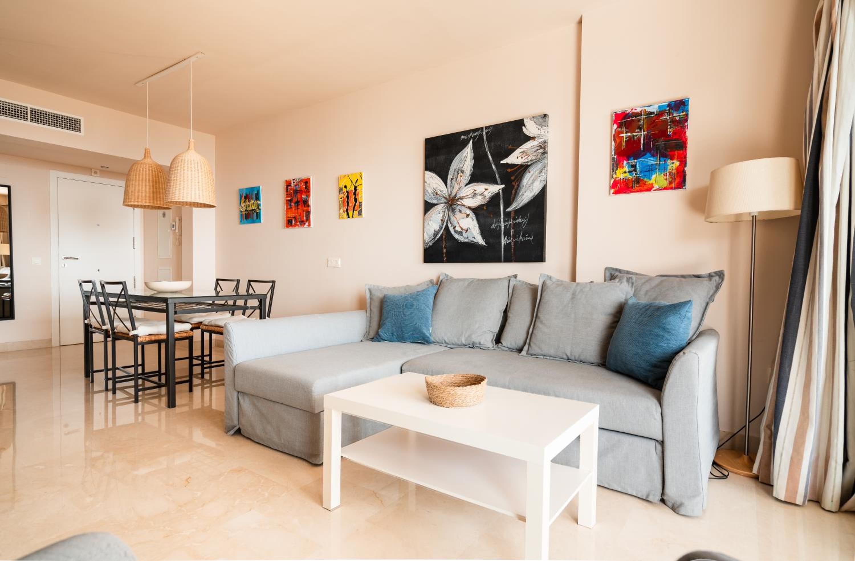 Apartamento con impresionantes vistas al mar view 4