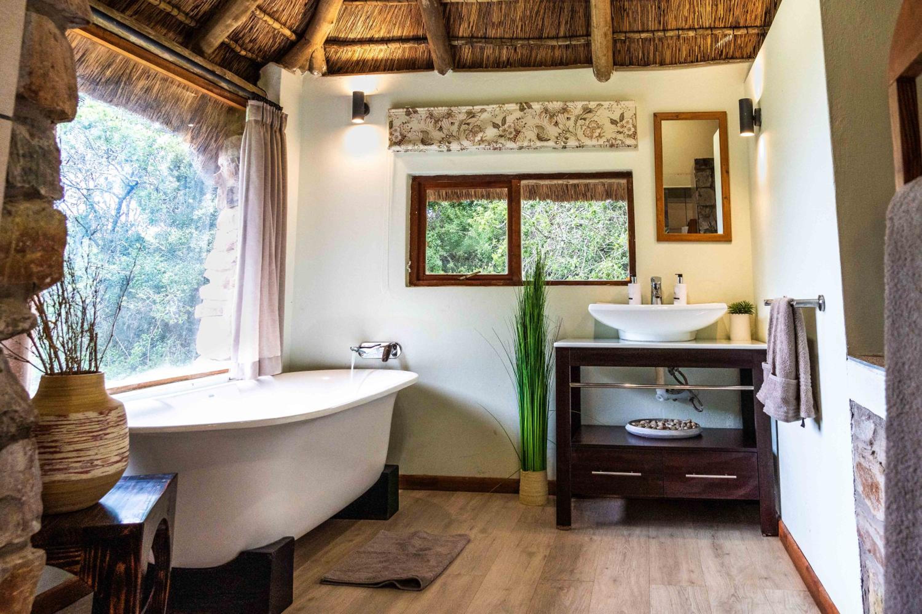 Woodbury Lodge – Amakhala Game Reserve