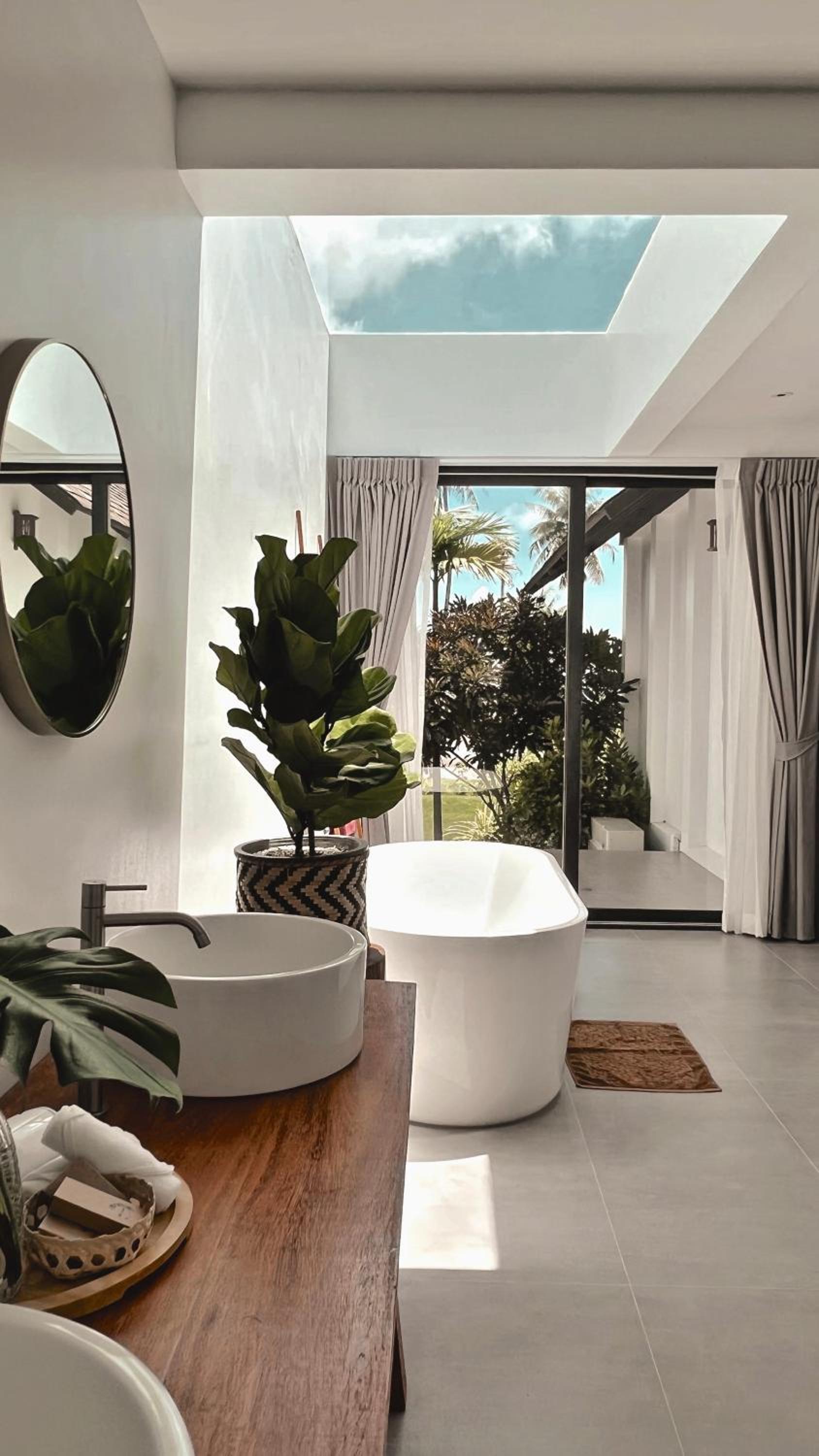 Little Moon Villa