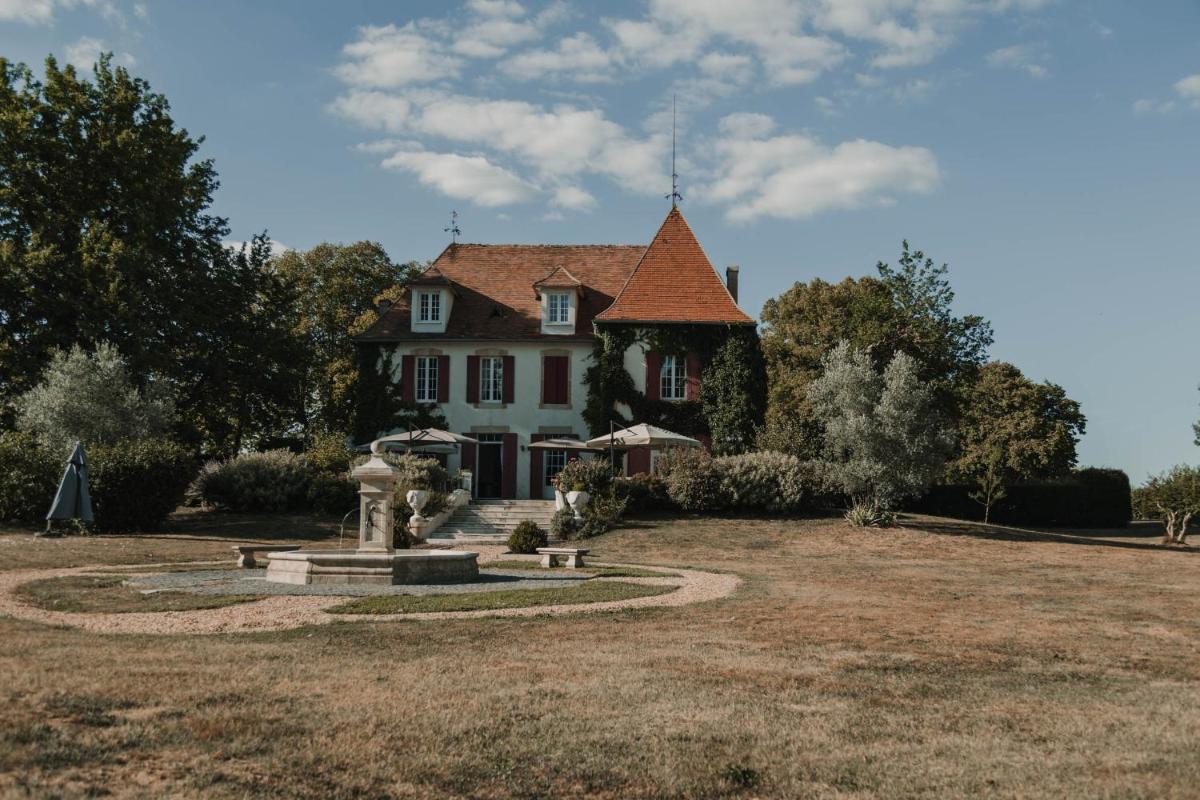 Chateau la Tilleraie view 5