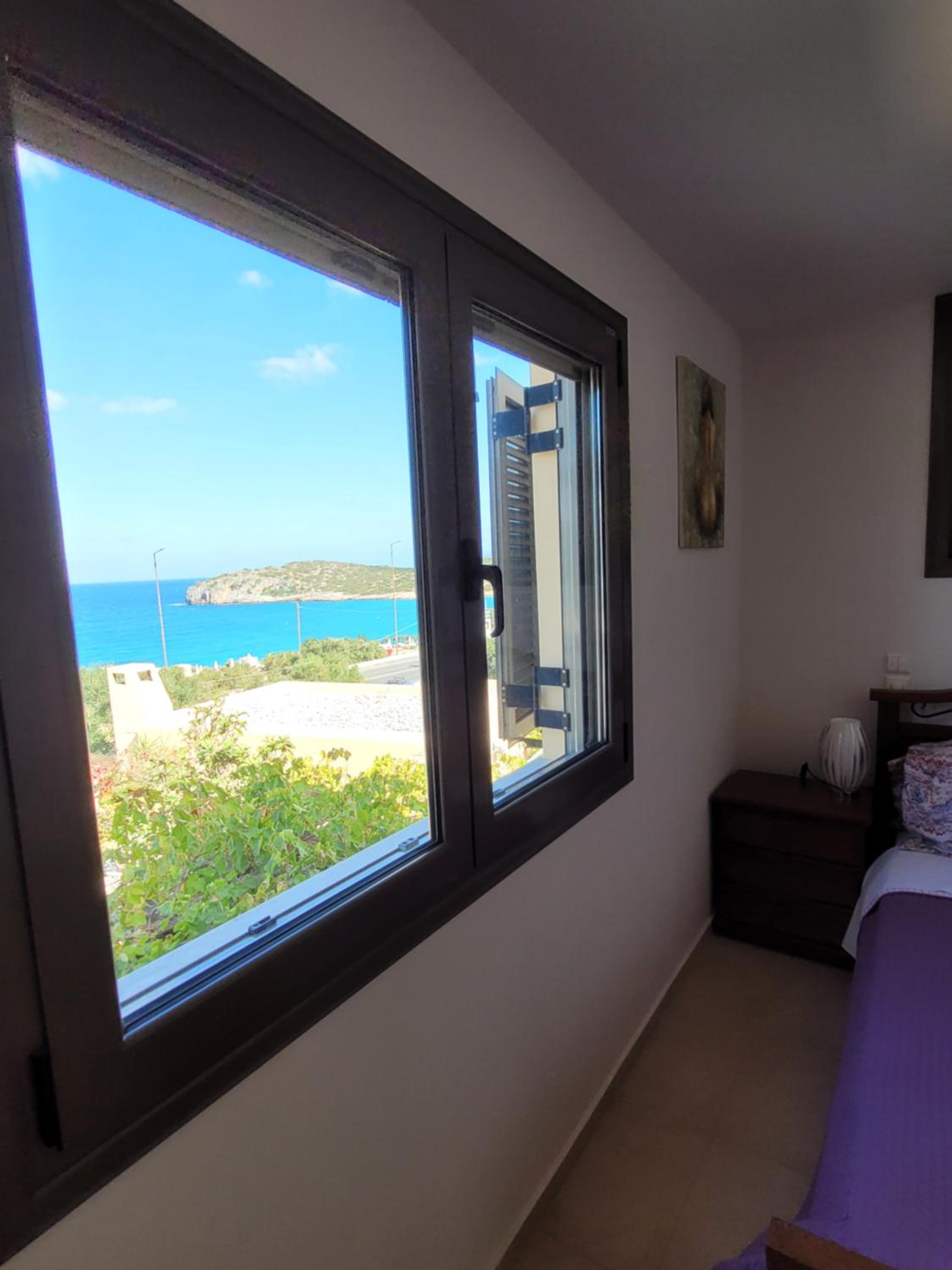 Villa Azure Sea, Istron