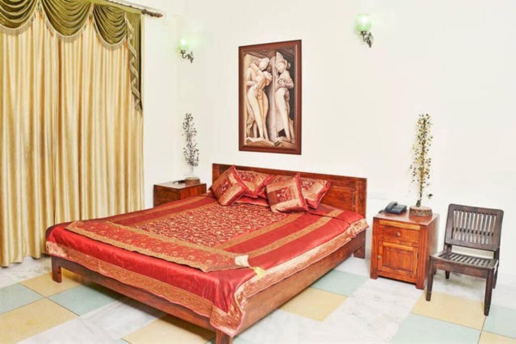 Rani Mahal Hotel
