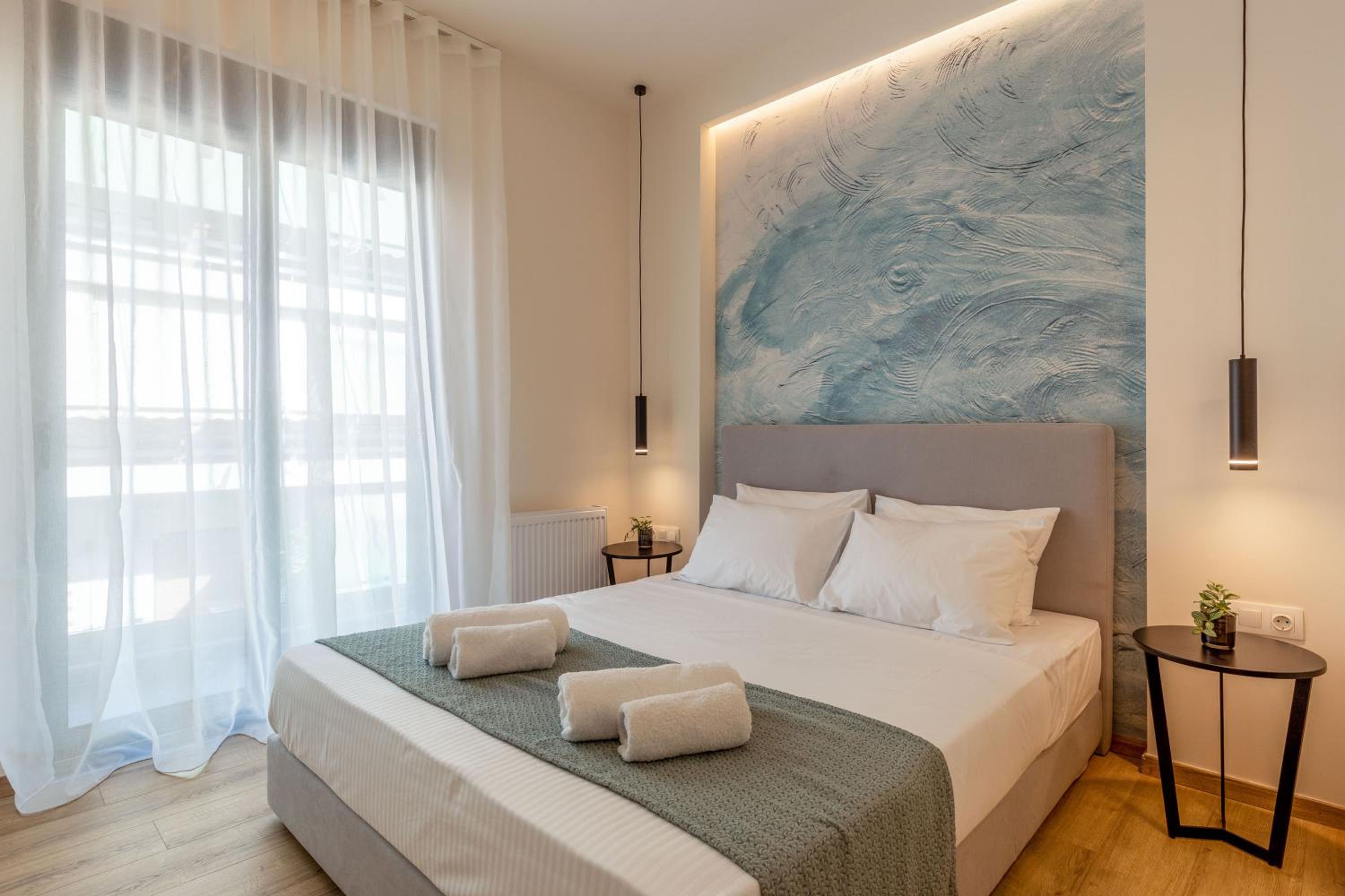 IO SUITES