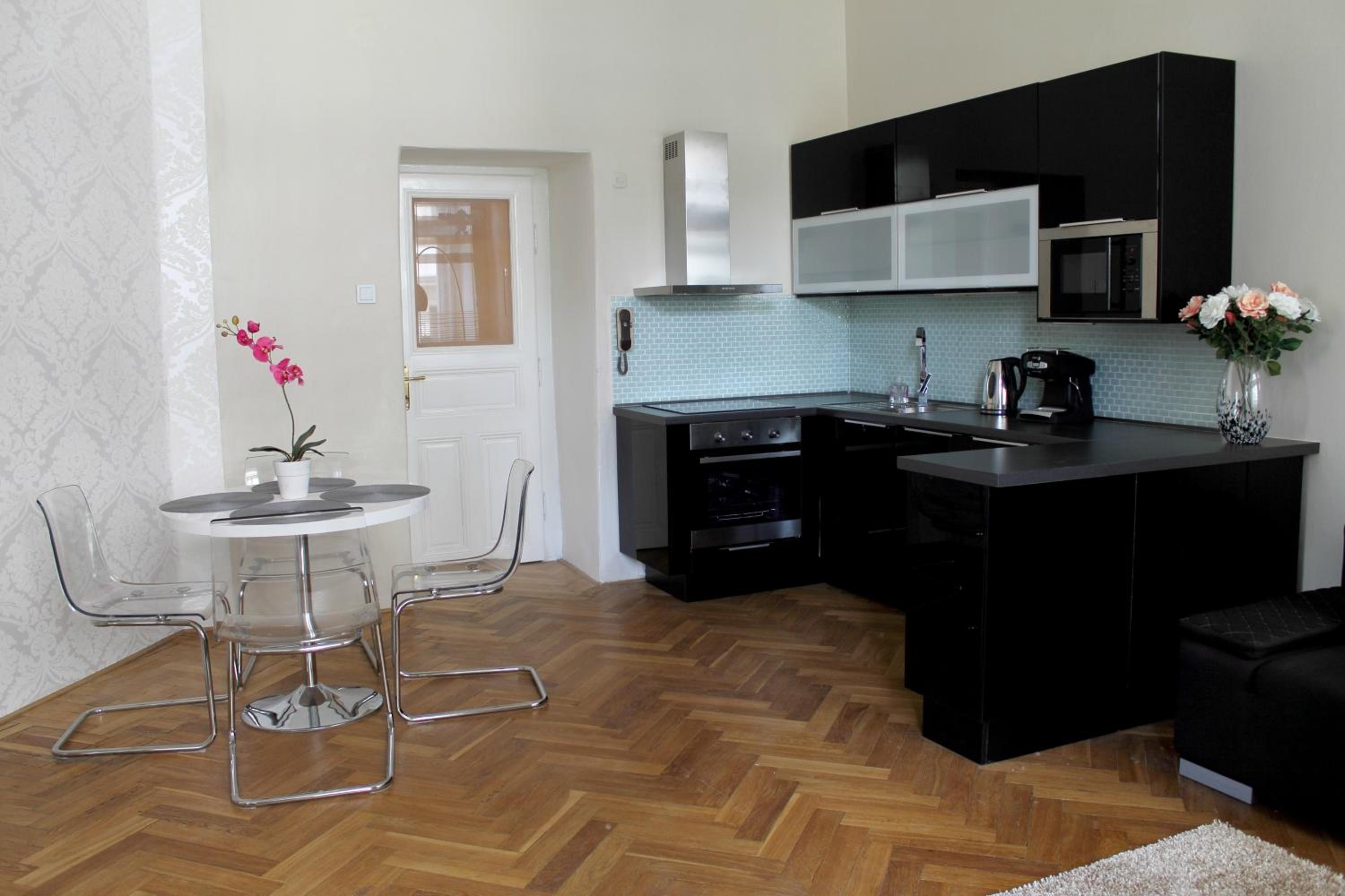 Royal Prague Apartment Celakovskeho Sady