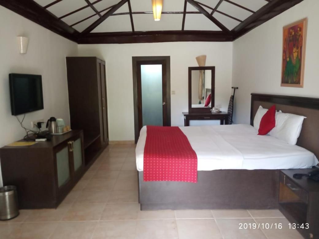 Baia Do Sol - Beachfront boutique Resort in Baga, Calangute
