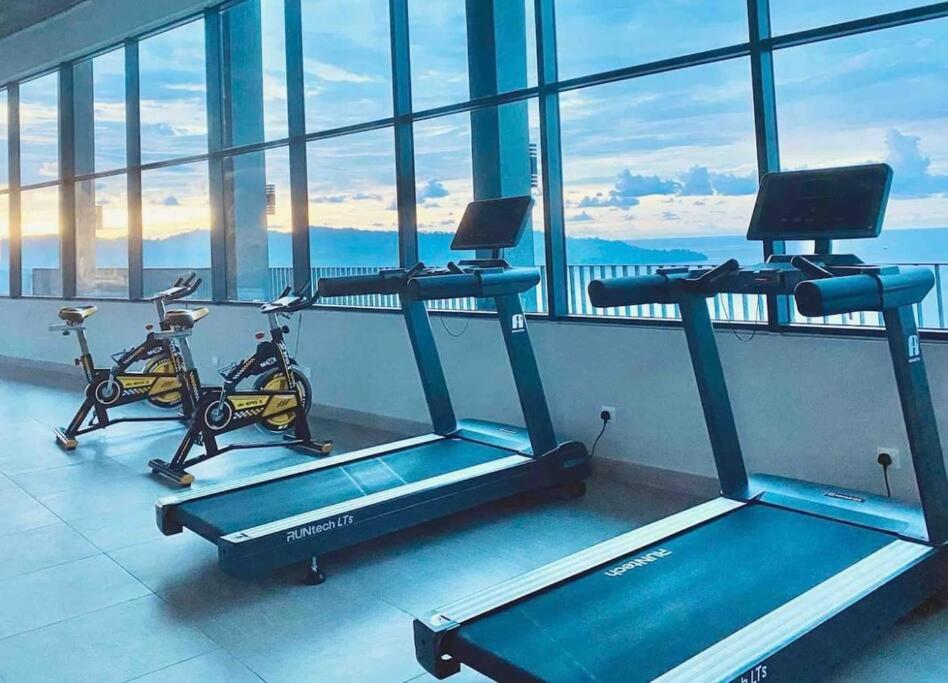 Jesselton Quay,2BR,4-5pax,Mountain view photo 3