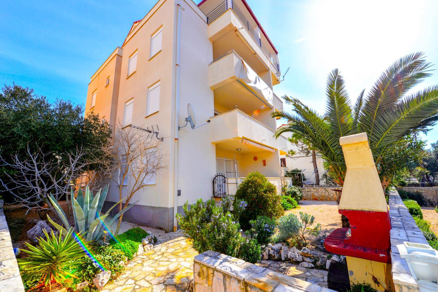 Apartments Bella