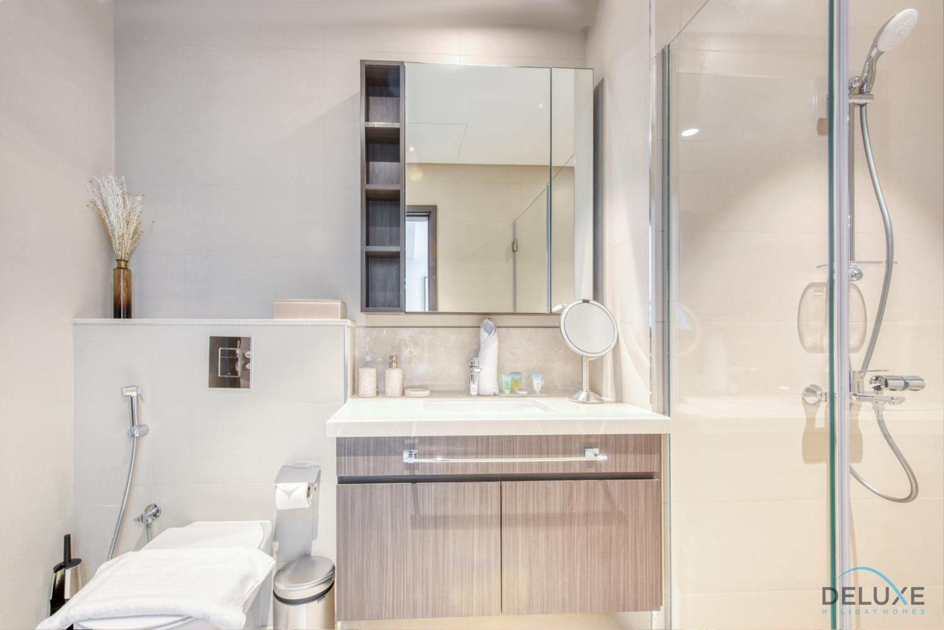 Elegant 2BR at Downtown Views Downtown Dubai by Deluxe Holiday Homes — Dubai photo 4