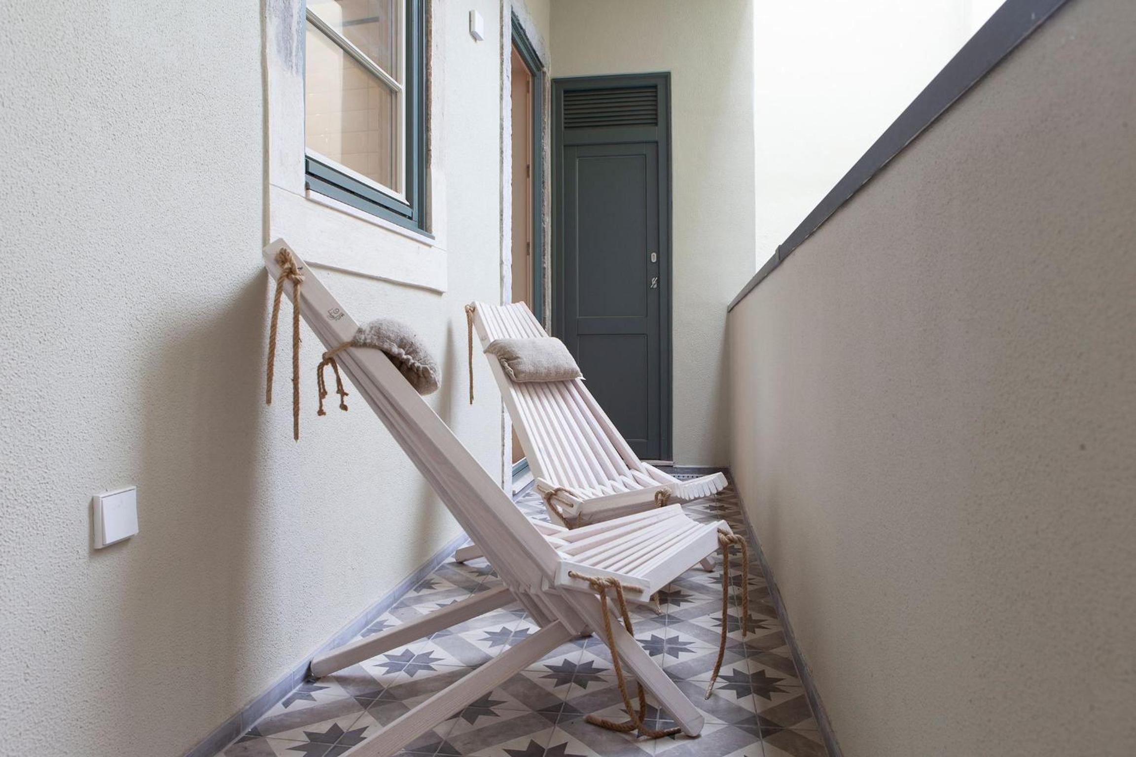 Charming 2BDR Apartment in Lapa by LovelyStay