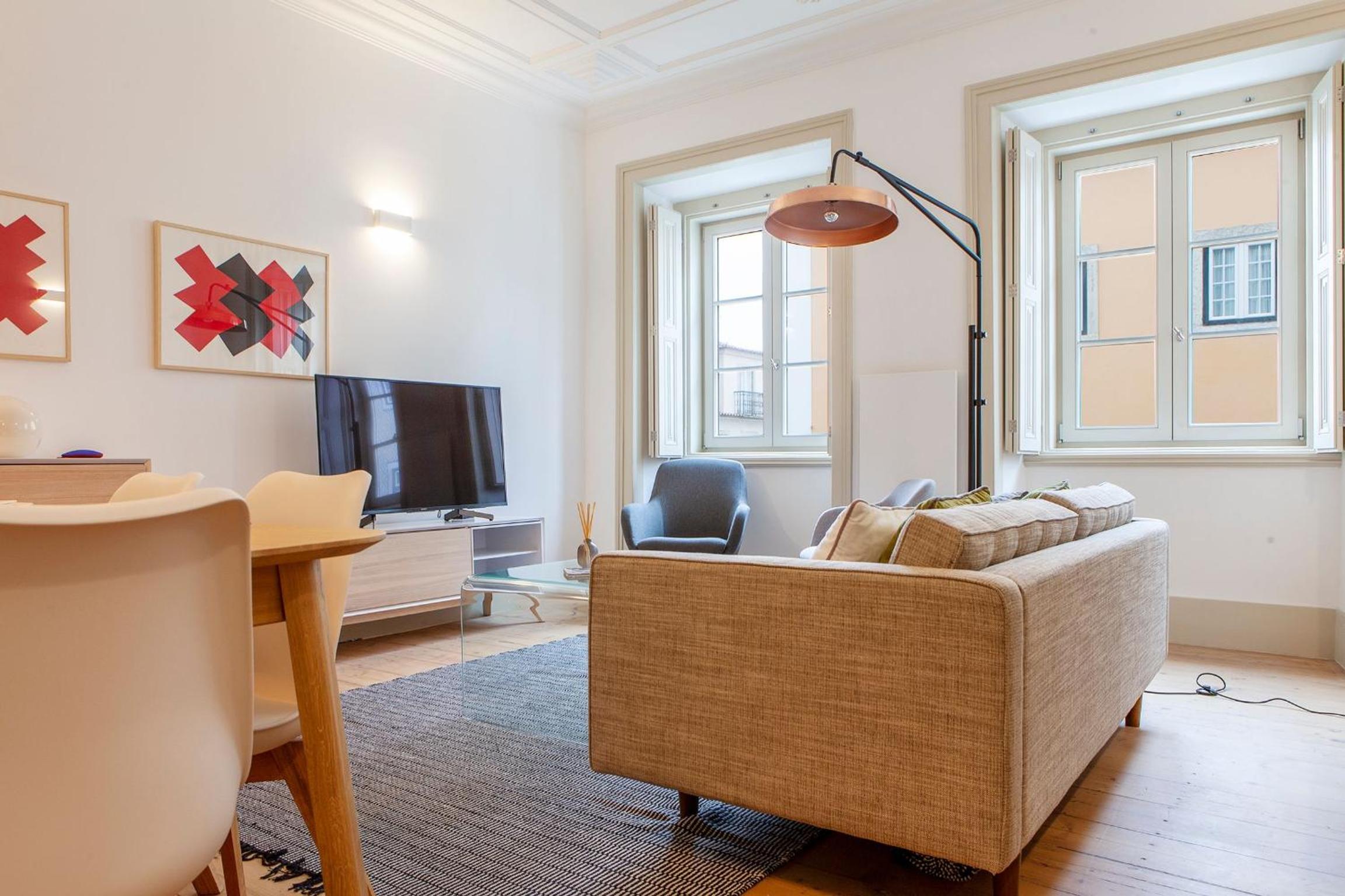 Charming 2BDR Apartment in Lapa by LovelyStay