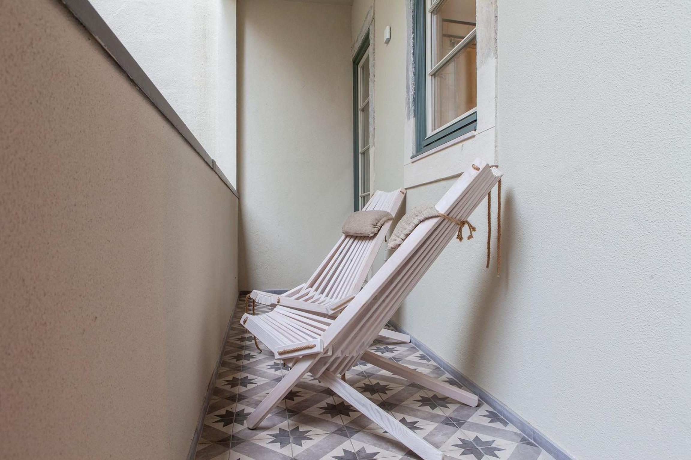 Charming 2BDR Apartment in Lapa by LovelyStay
