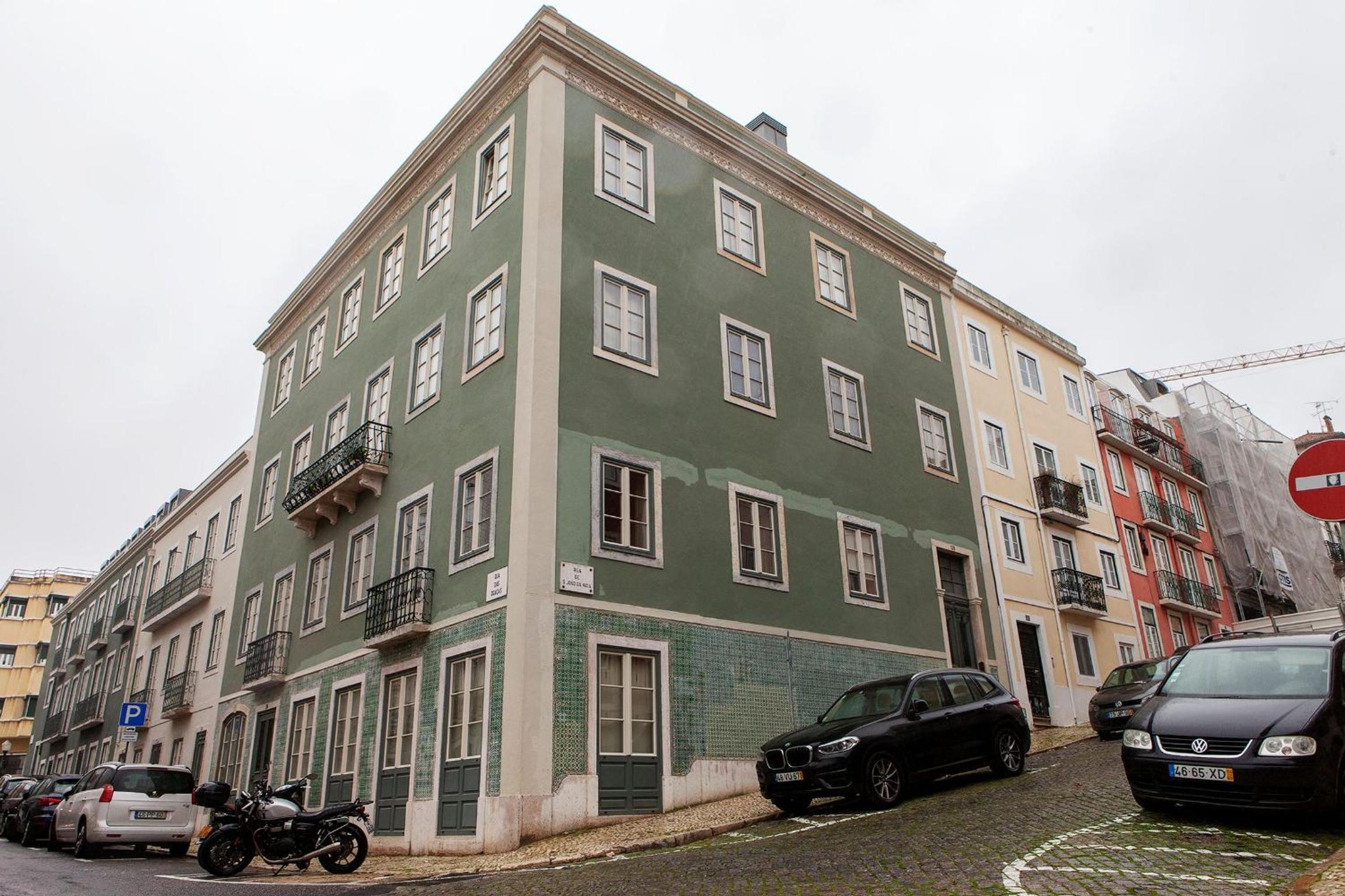 Charming 2BDR Apartment in Lapa by LovelyStay