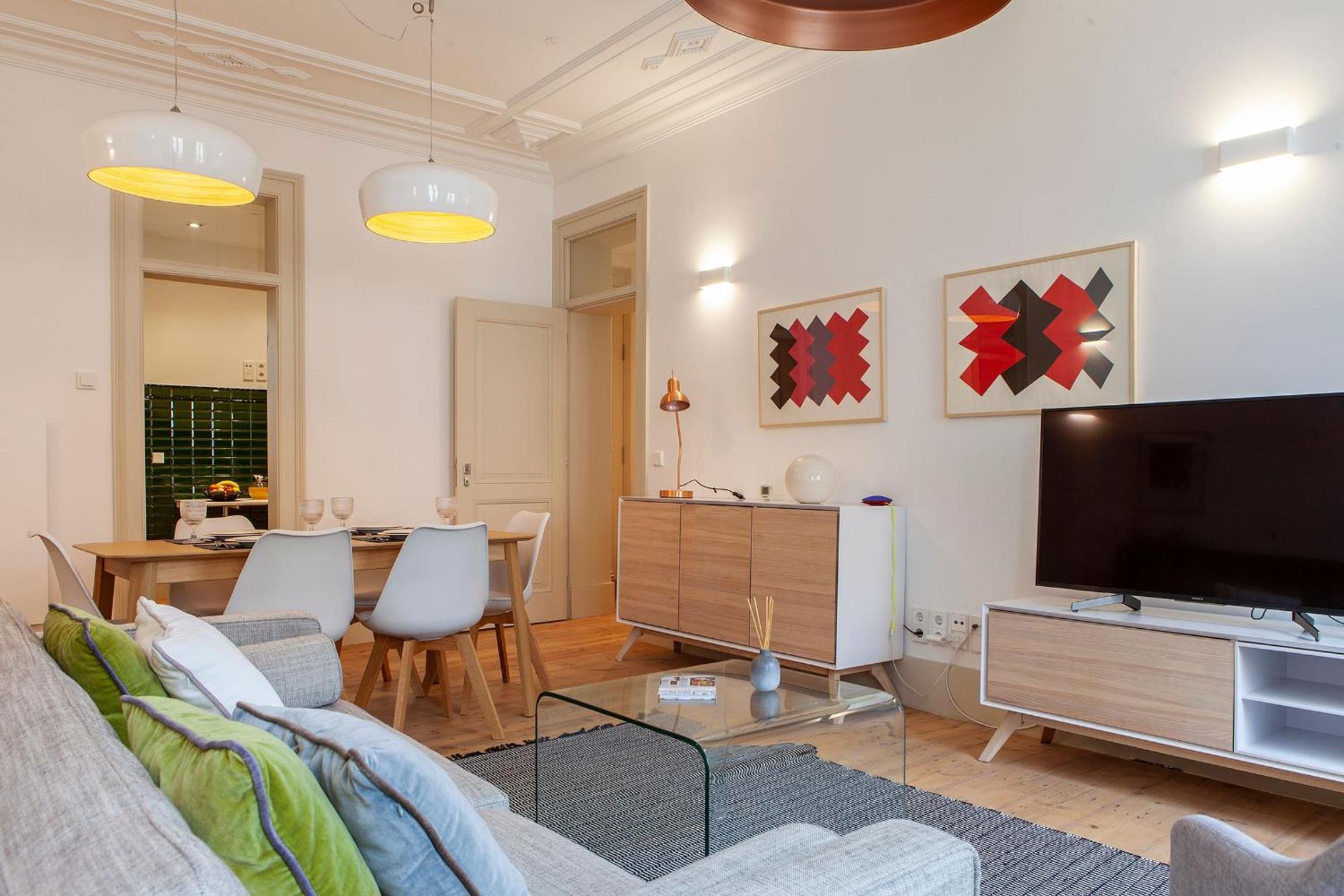 Charming 2BDR Apartment in Lapa by LovelyStay