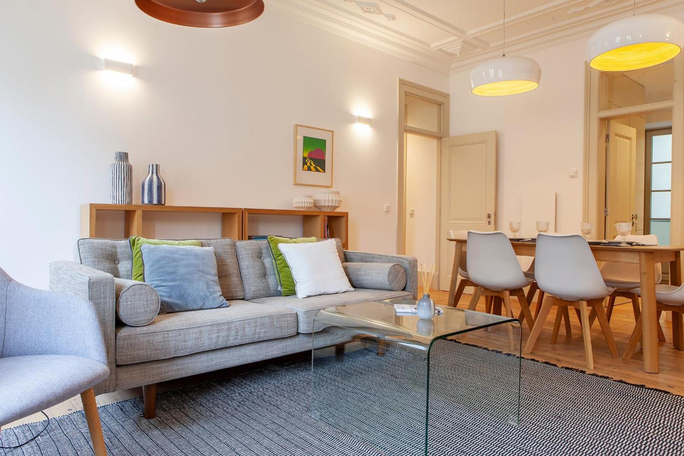Charming 2BDR Apartment in Lapa by LovelyStay