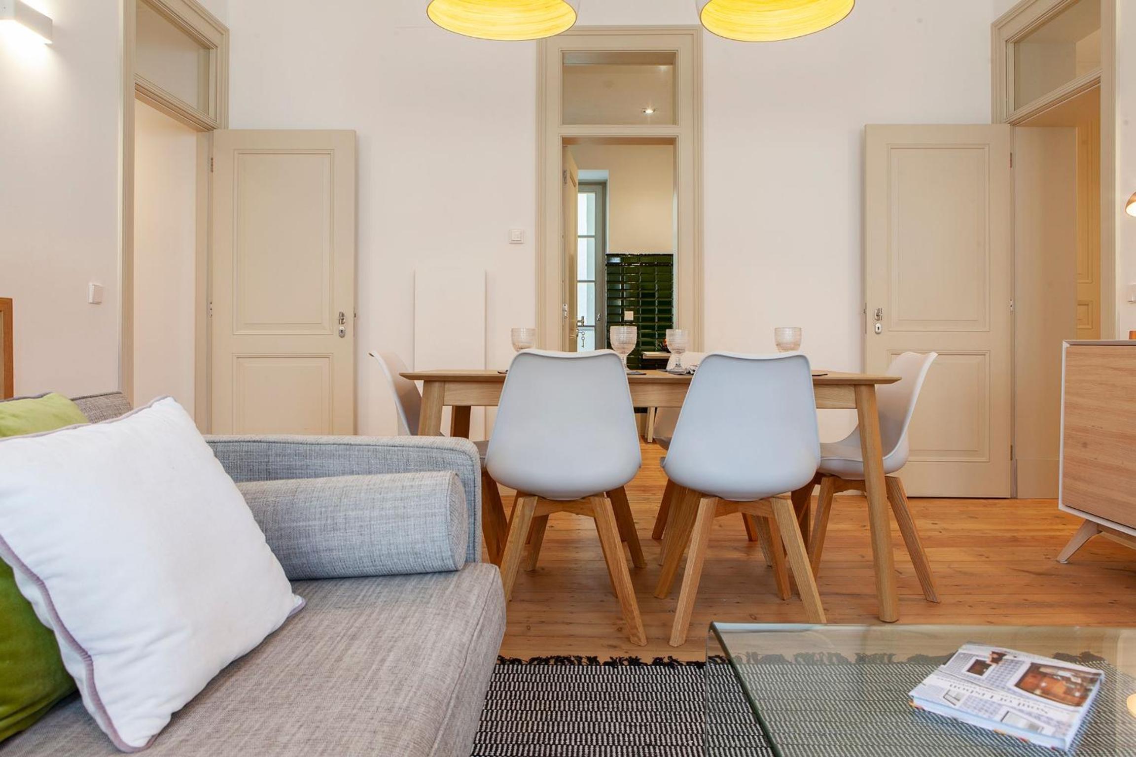 Charming 2BDR Apartment in Lapa by LovelyStay
