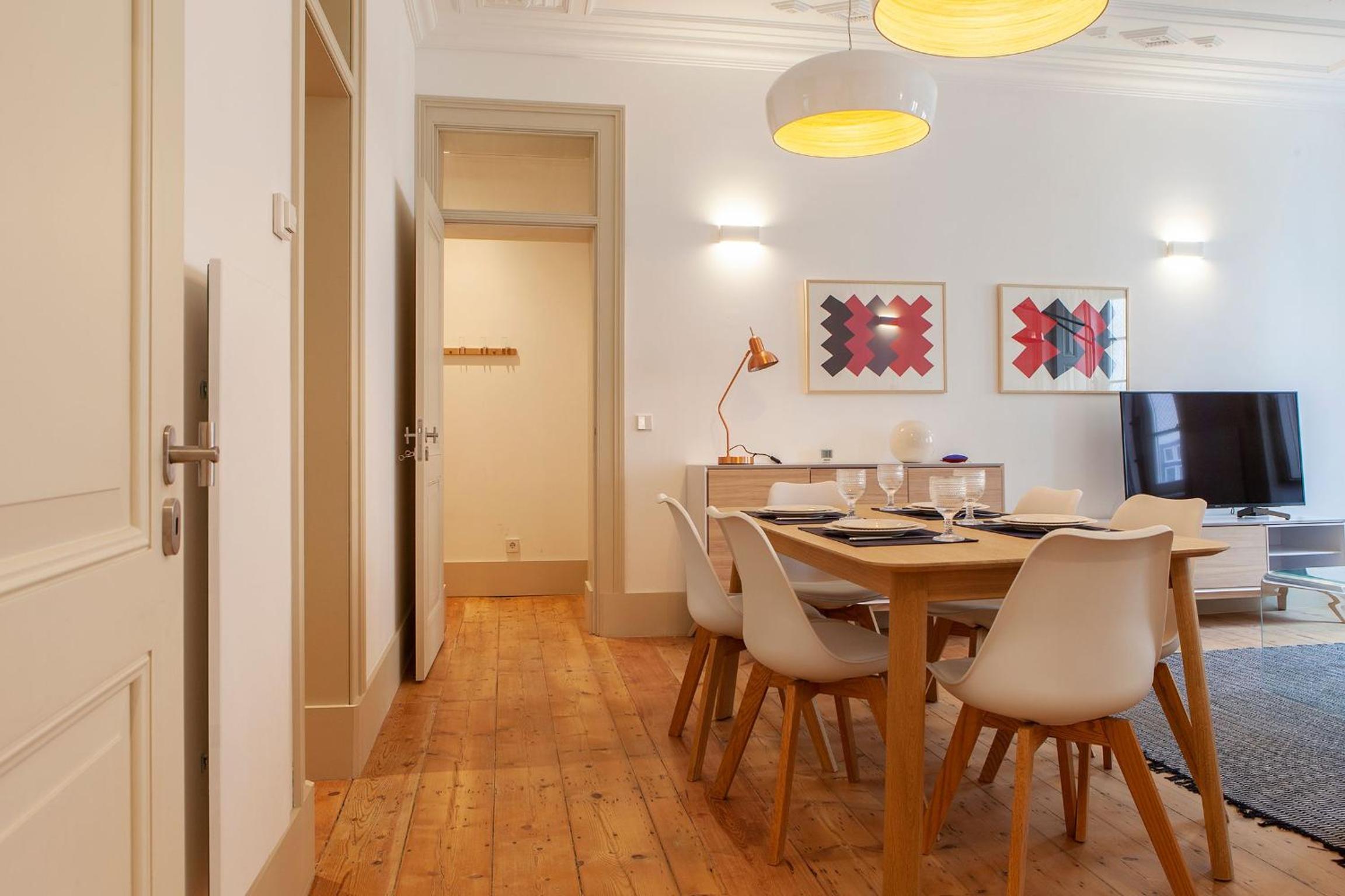 Charming 2BDR Apartment in Lapa by LovelyStay