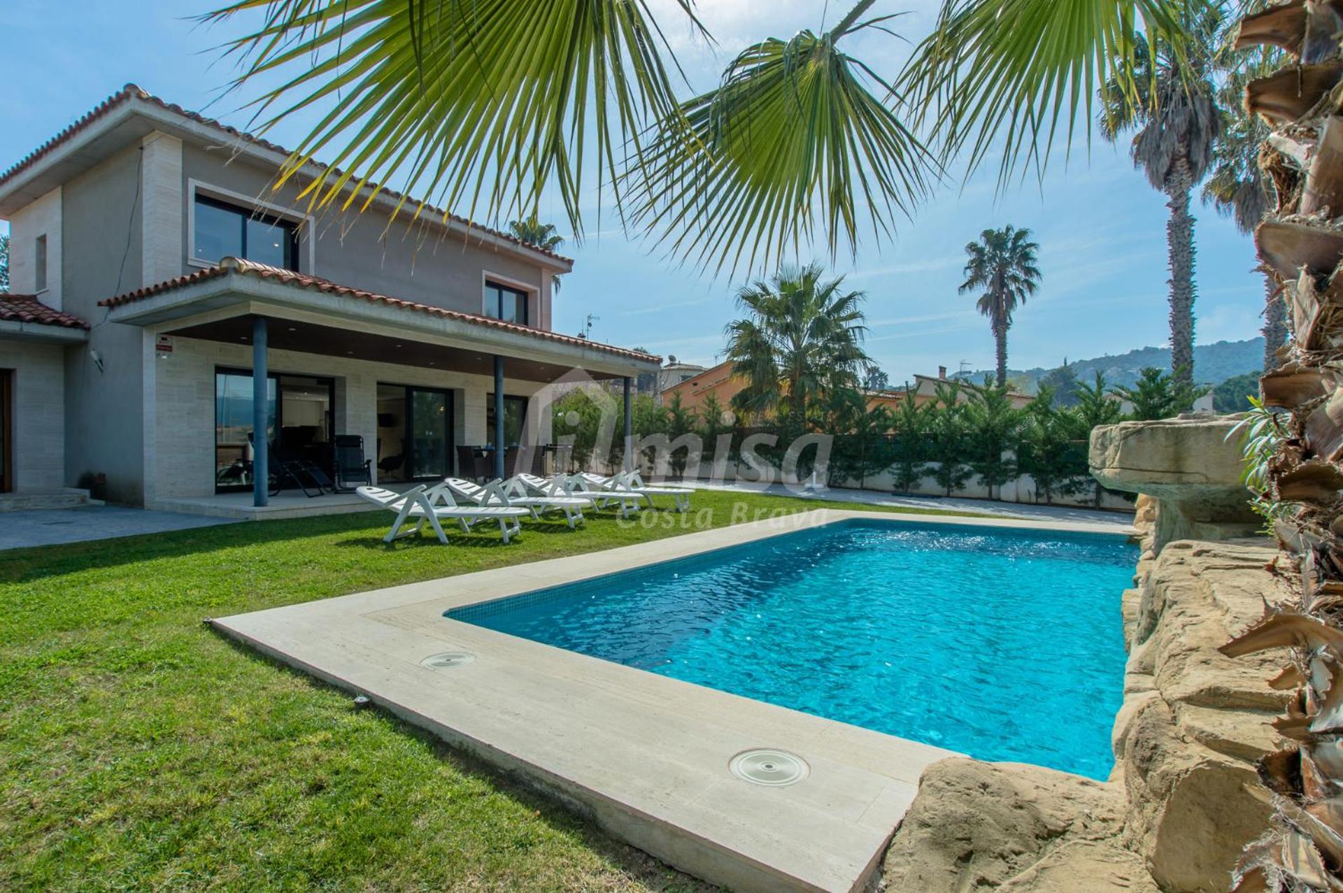 Oasis House