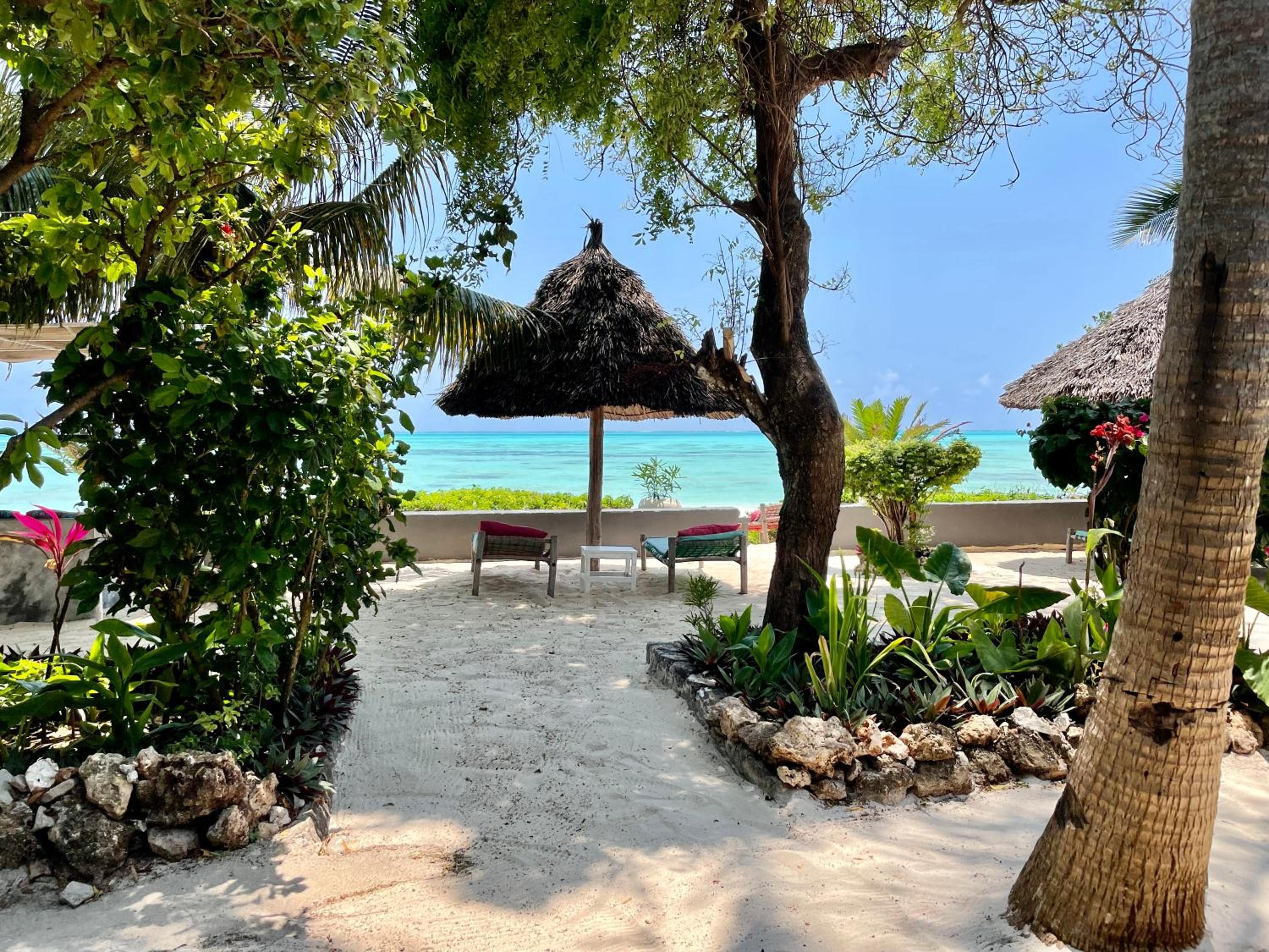 Blue Reef Sport & Fishing Lodge and Bungalows