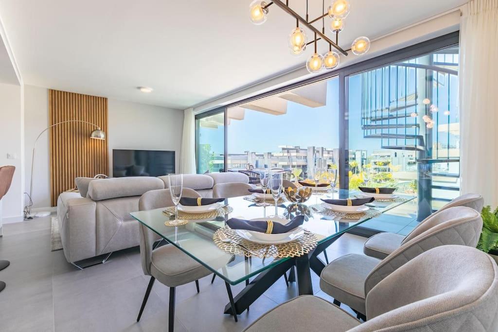 The Golden Oasis Penthouse photo 4