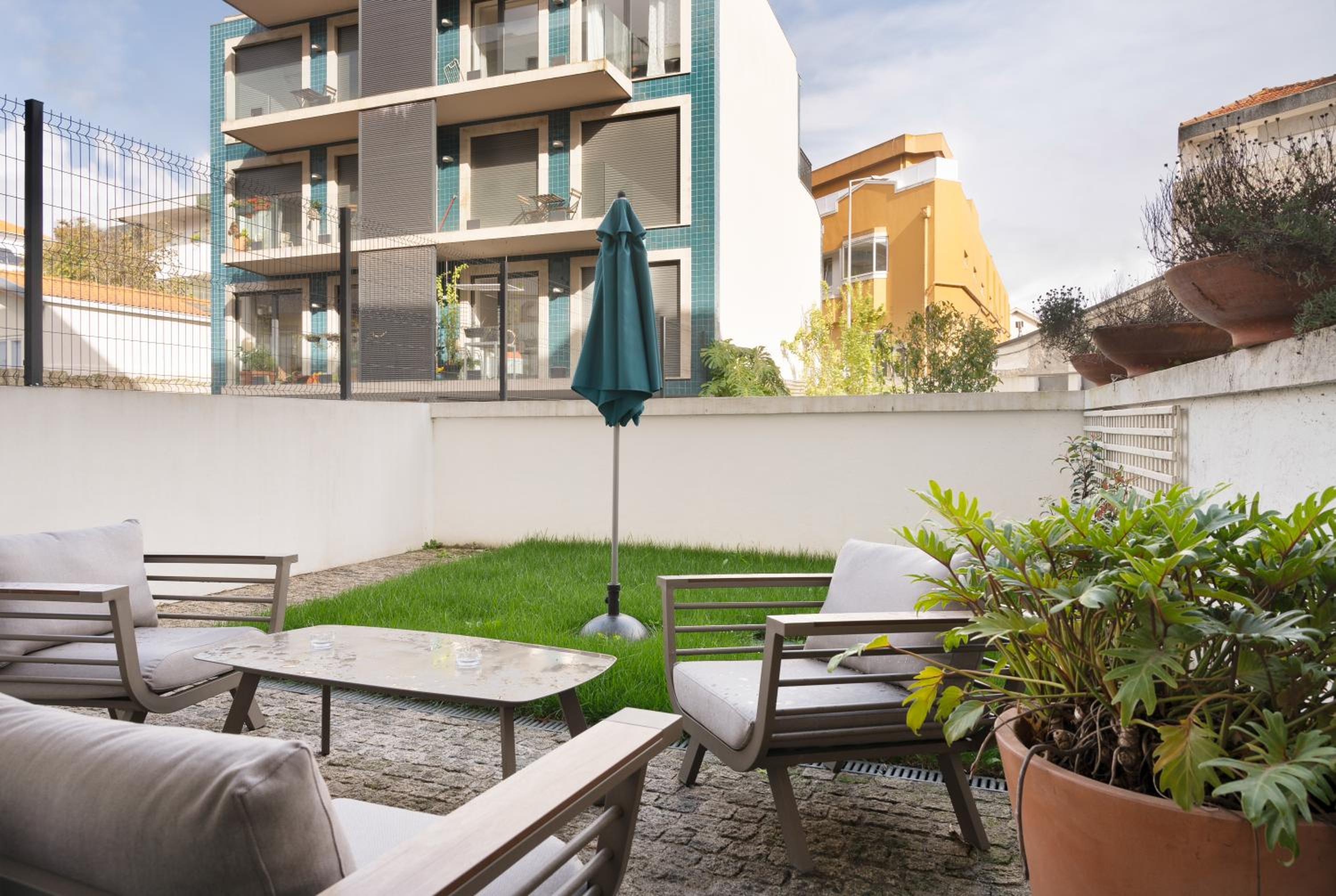 ON Apartments - Garden - Pet Friendly view 2