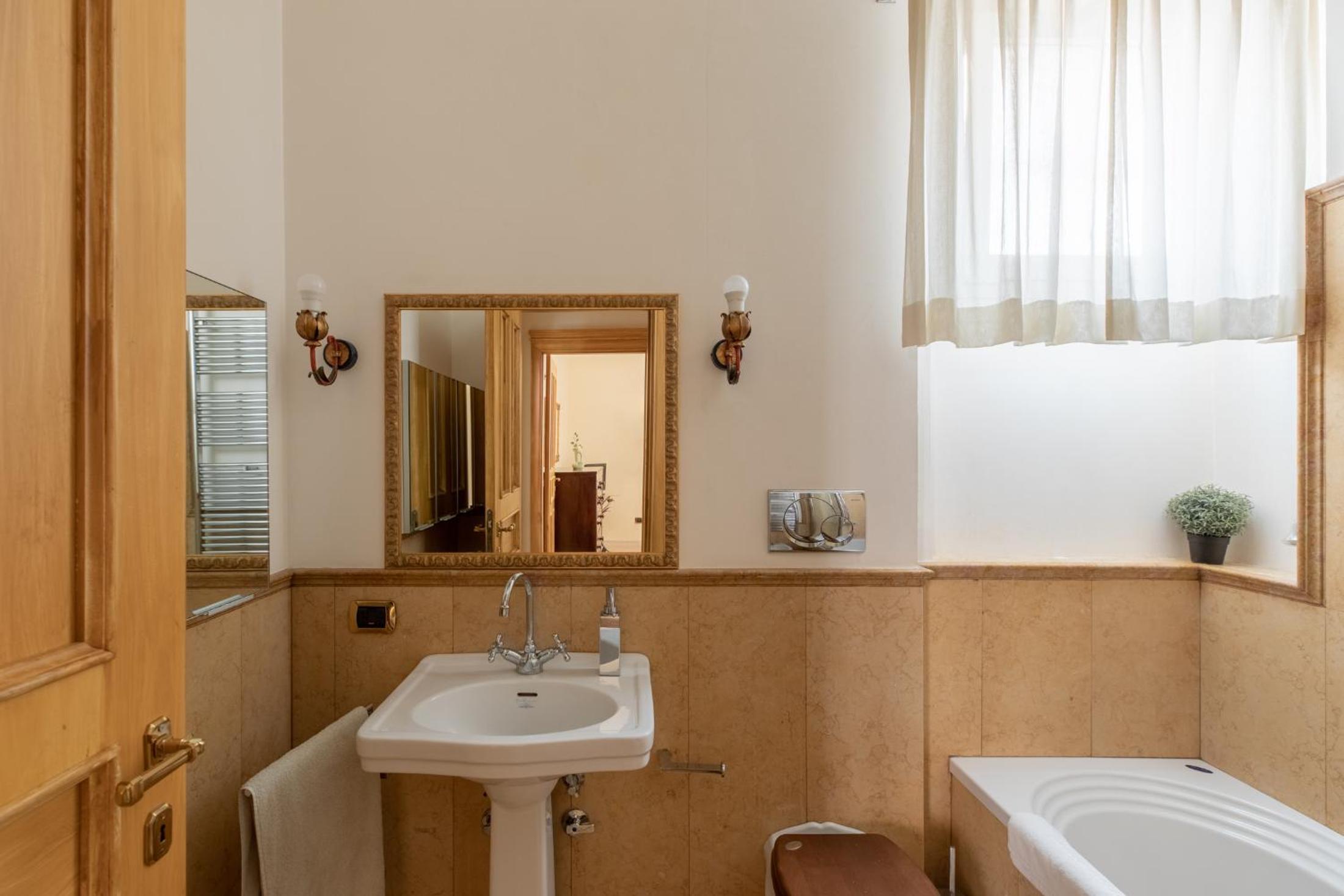 iFlat Elegant and Luxury Apartment near Pantheon