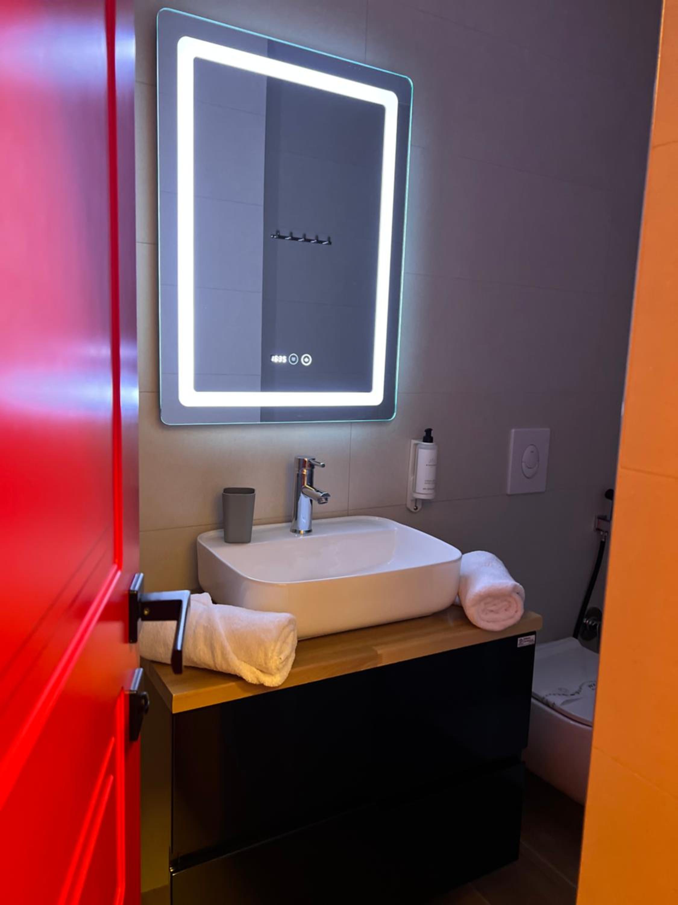 KONI's Studio Apartments
