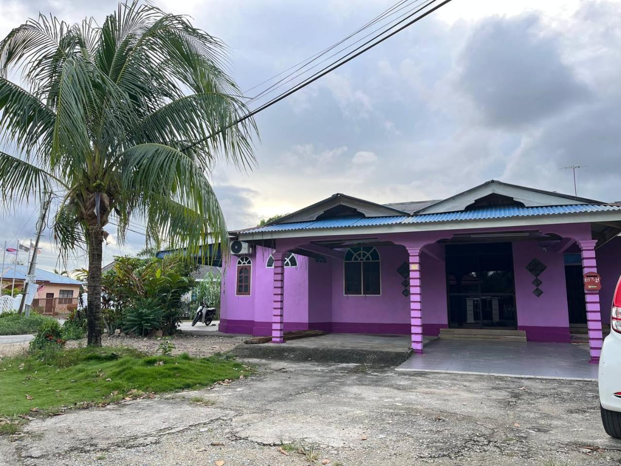 Lavender Homestay Desa Chendering 3 bedrooms Kuala Terengganu photo 1