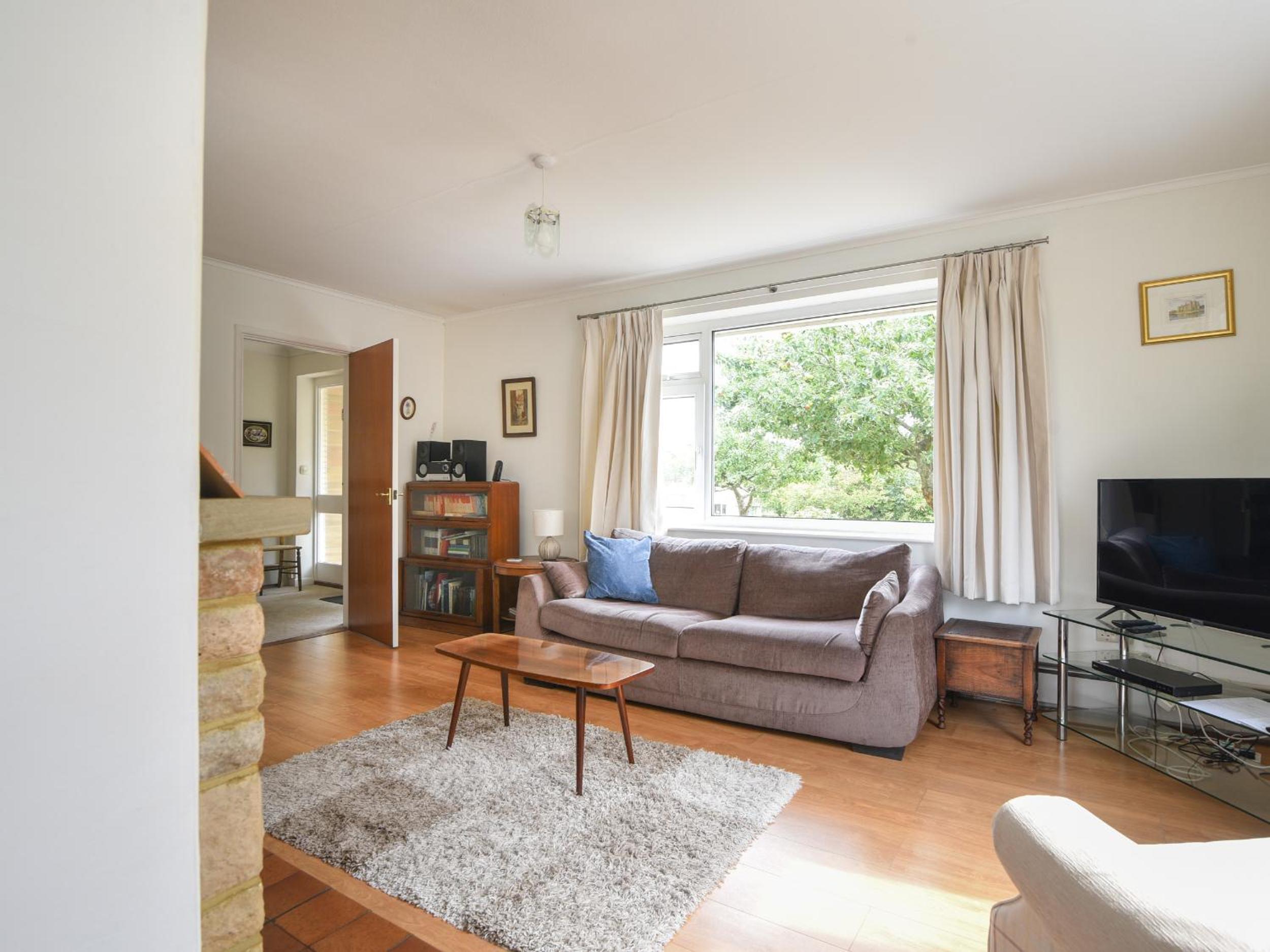 Hollycombe Cottage view 3