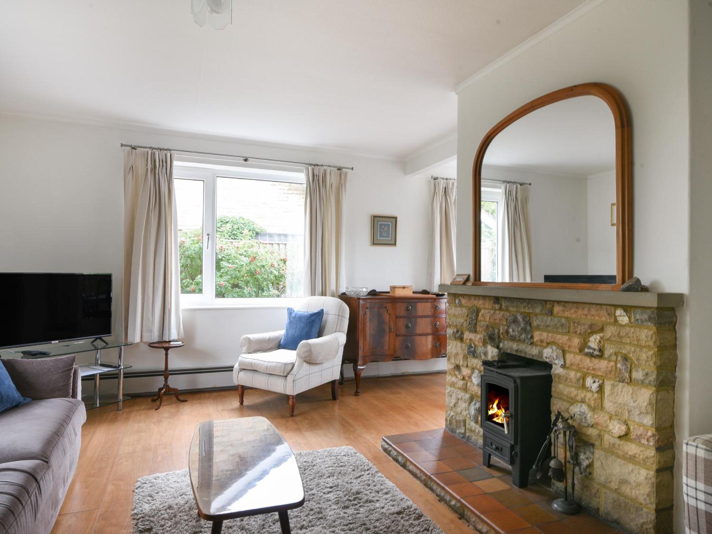 Hollycombe Cottage view 5