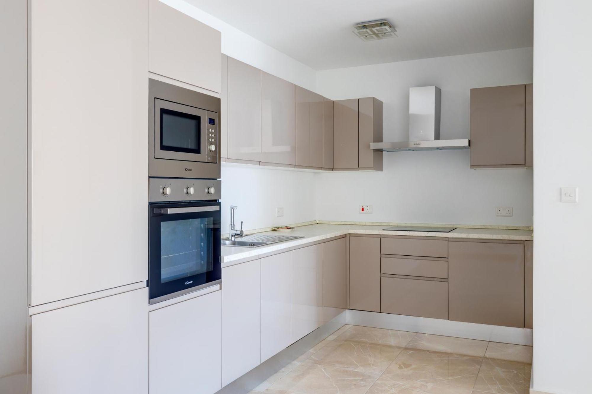 Marvellous 3BR Apartment in central St Julians photo 4