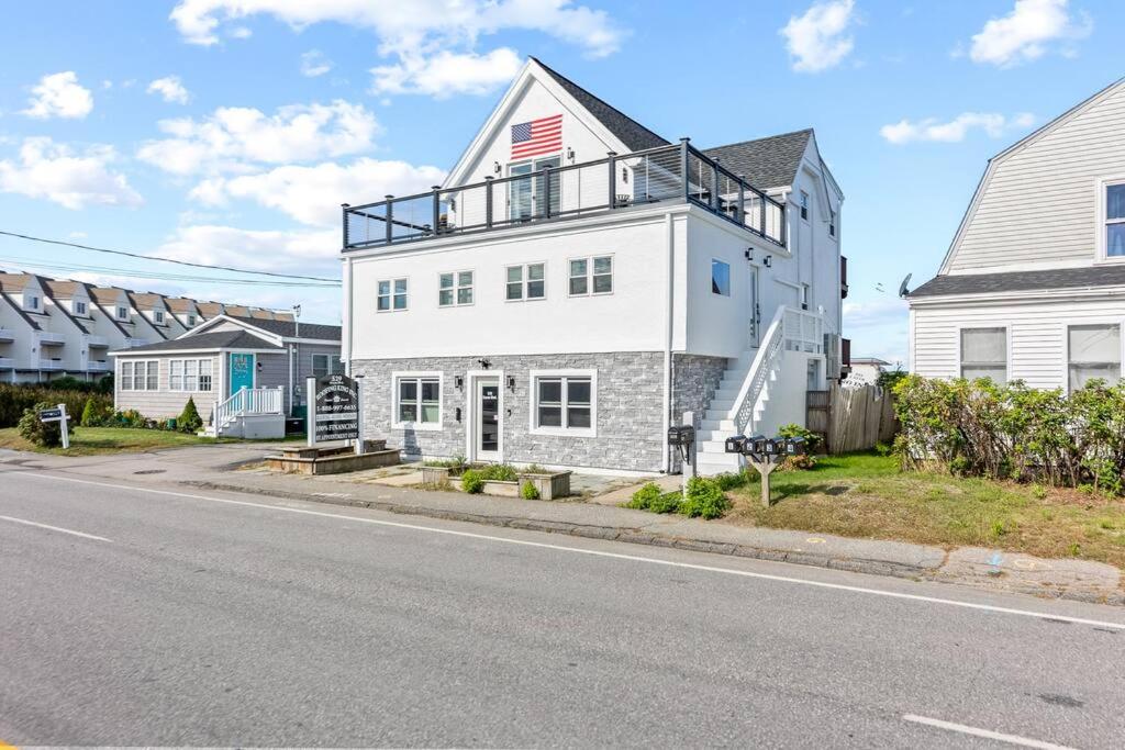 Oceanside Luxury Home Hampton Beach - Property Image 41