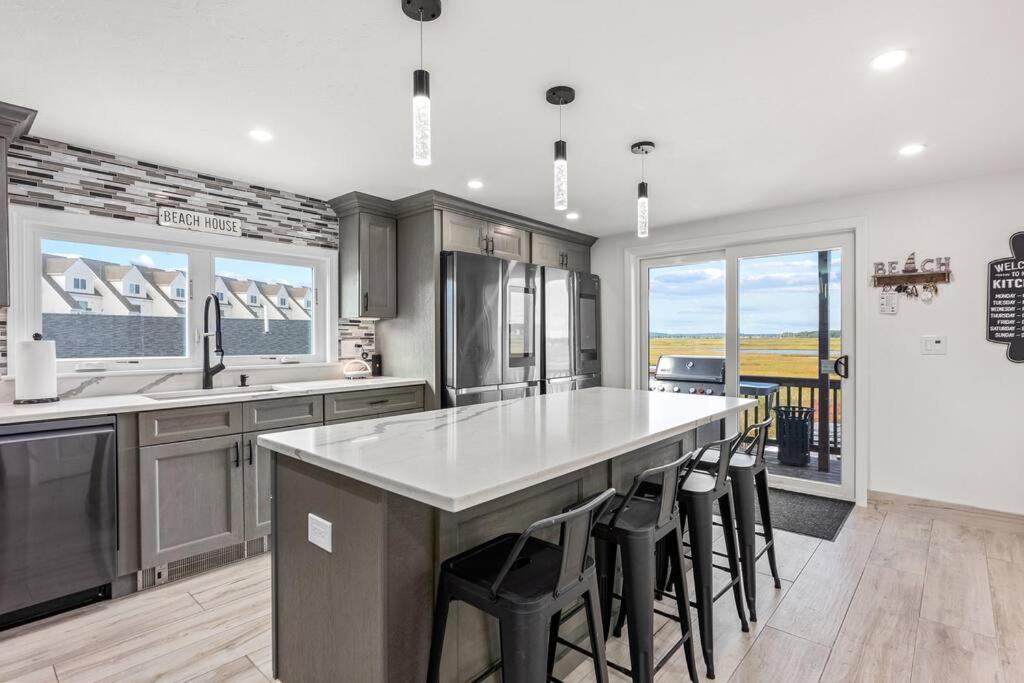 Oceanside Luxury Home Hampton Beach - Property Image 43