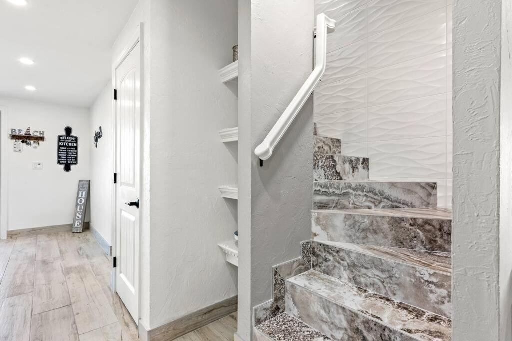 Oceanside Luxury Home Hampton Beach - Property Image 24
