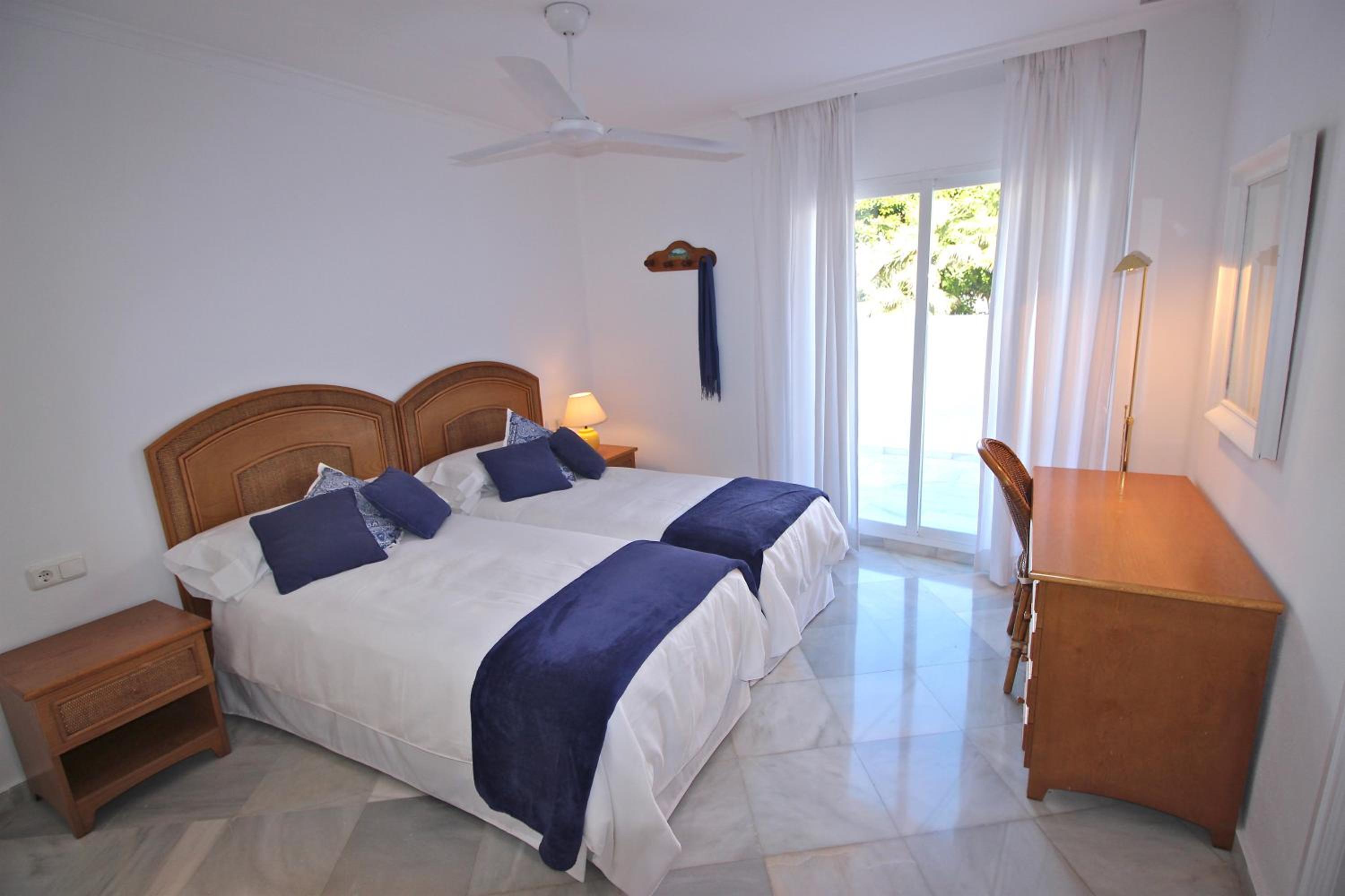 Deluxe Apartment on the Beach