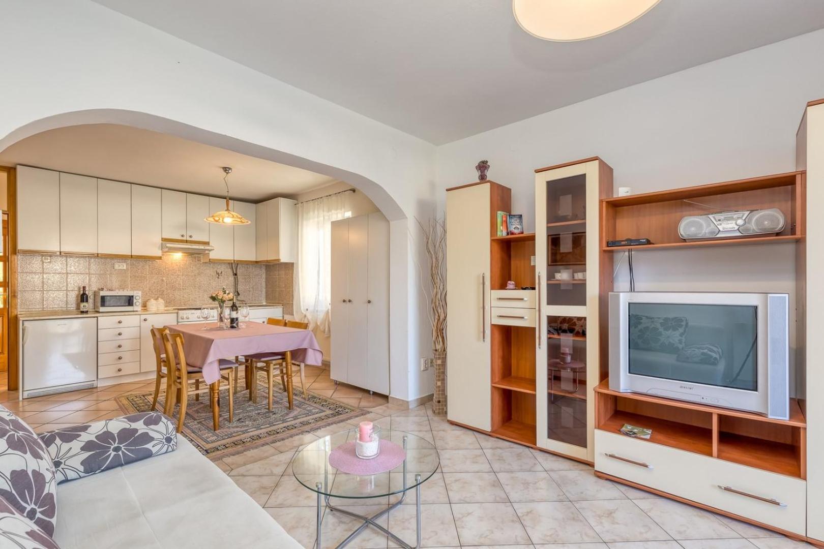 Apartments Azra