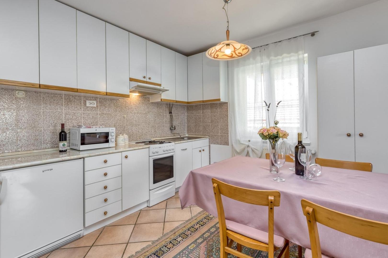 Apartments Azra