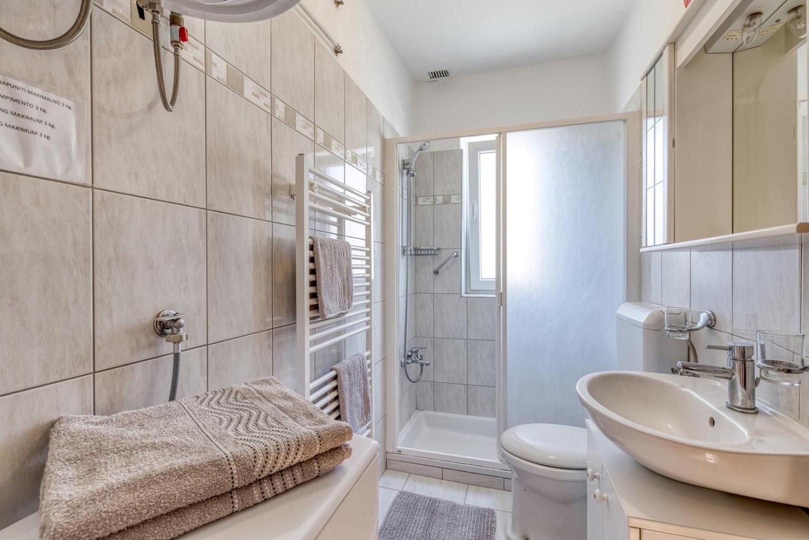 Apartments Azra