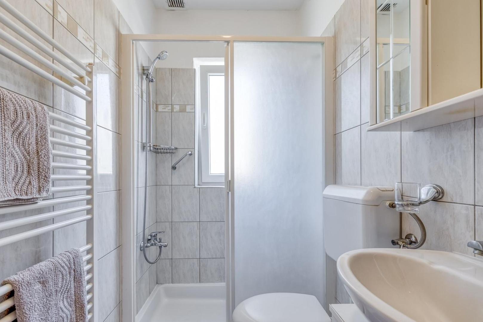 Apartments Azra