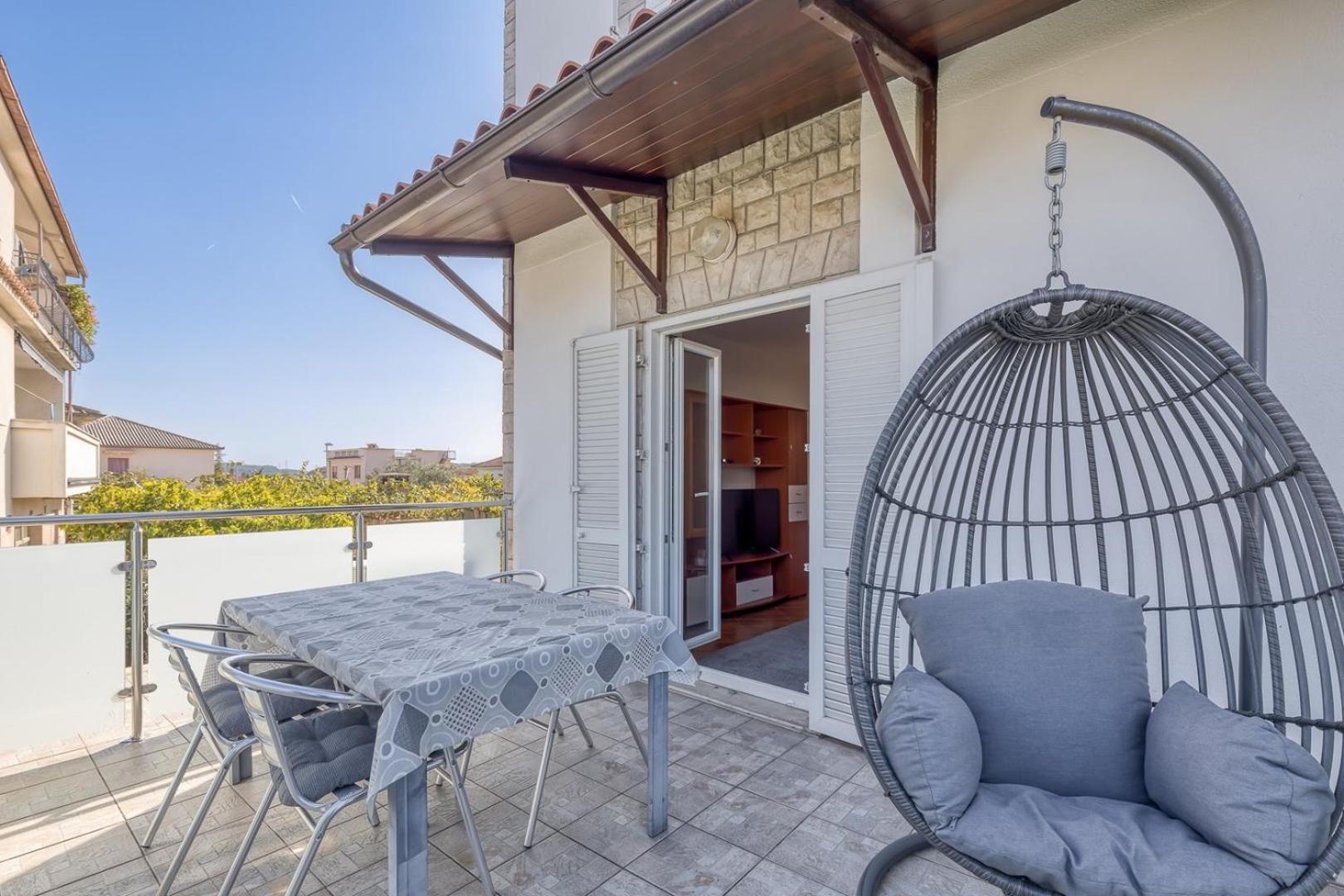 Apartments Azra
