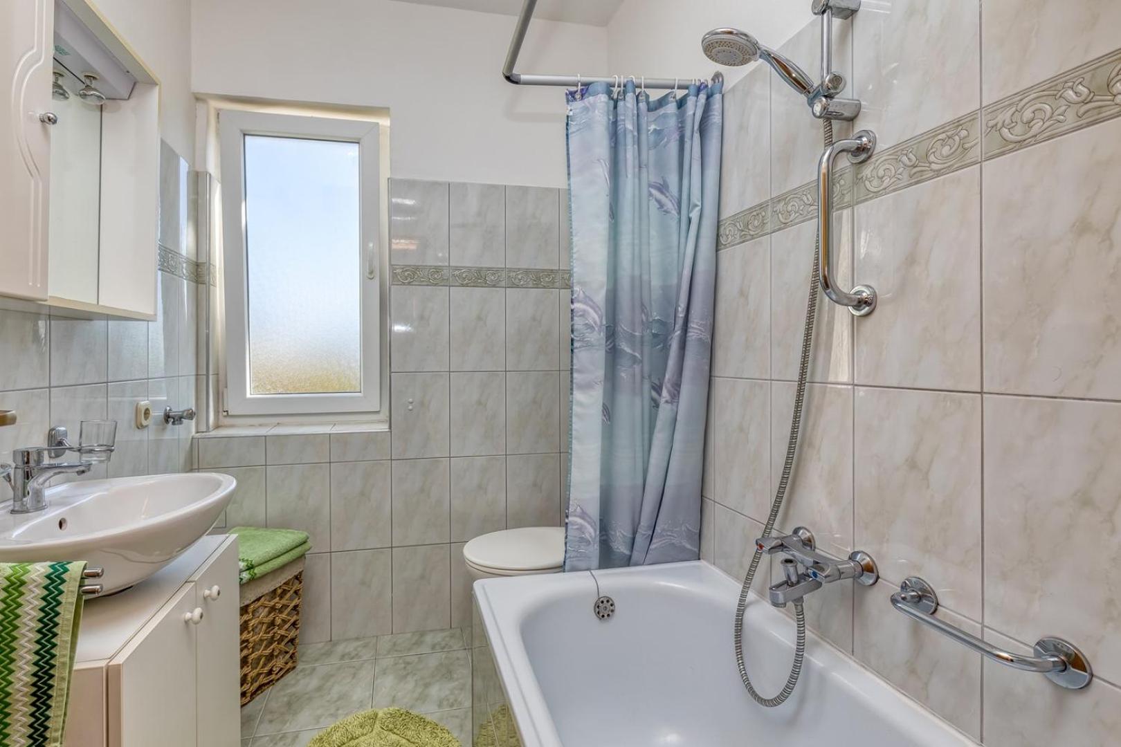 Apartments Azra